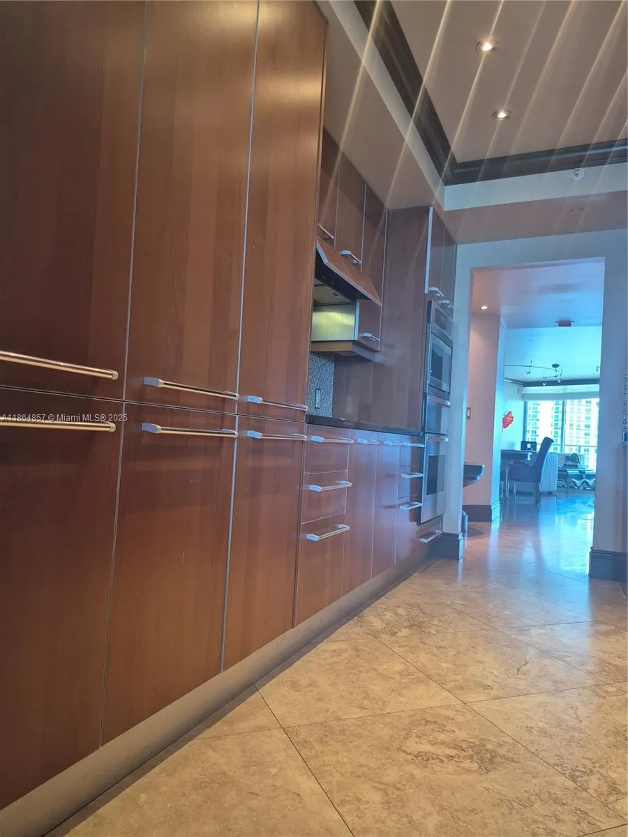 3101 S Ocean Dr, #2707