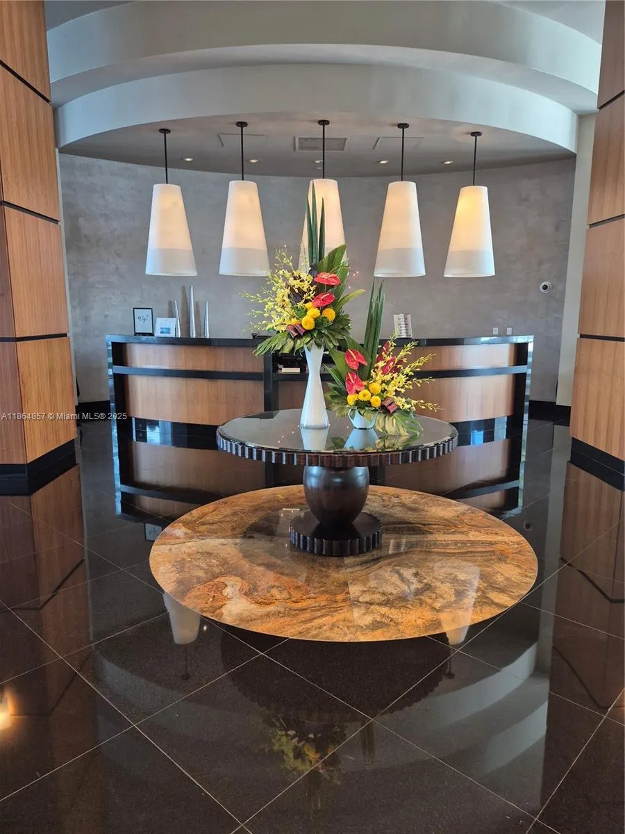 3101 S Ocean Dr, #2707