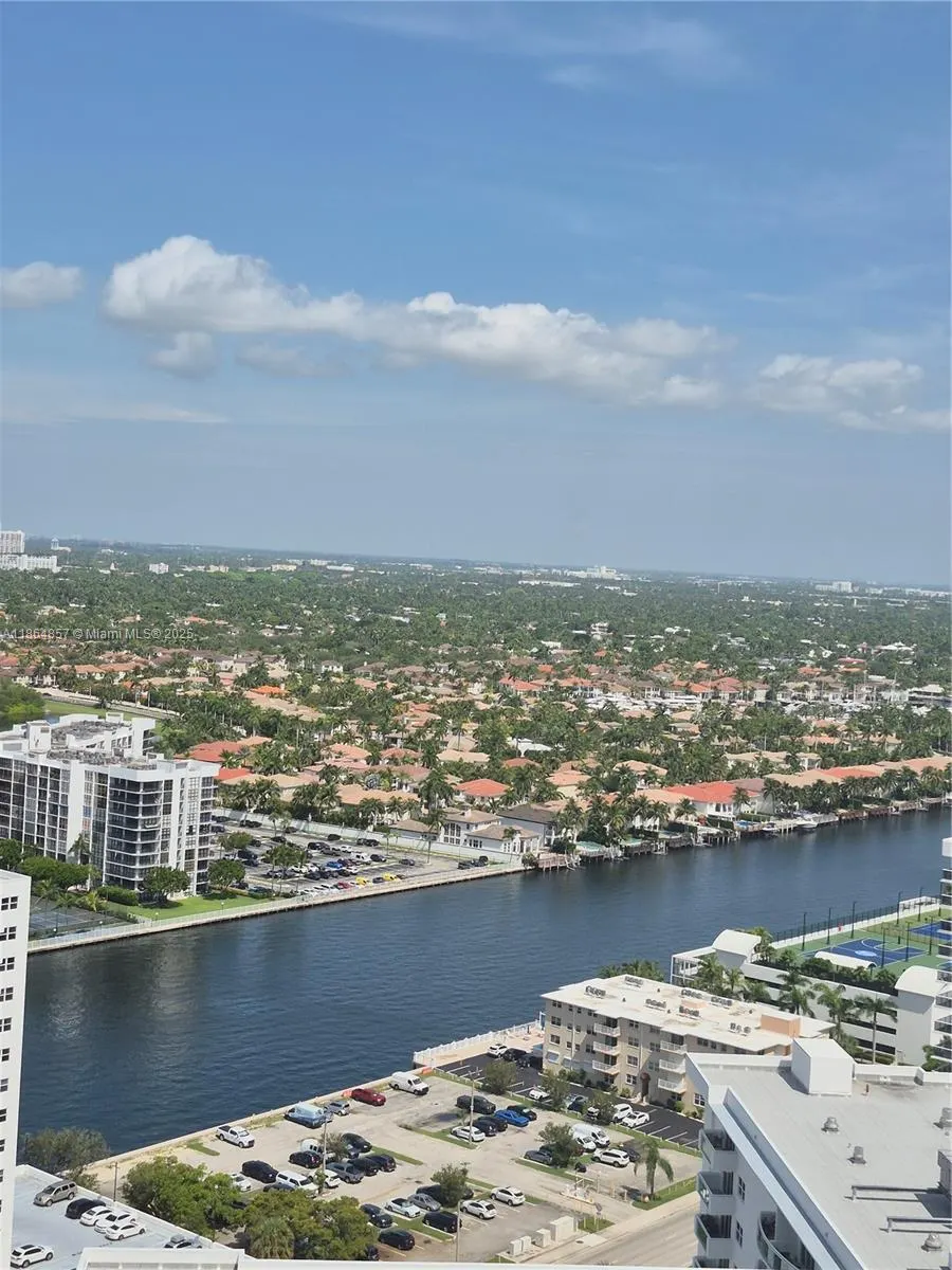3101 S Ocean Dr, #2707