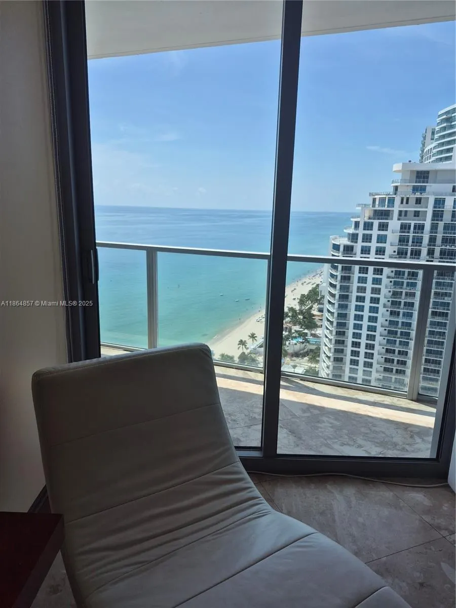 3101 S Ocean Dr, #2707