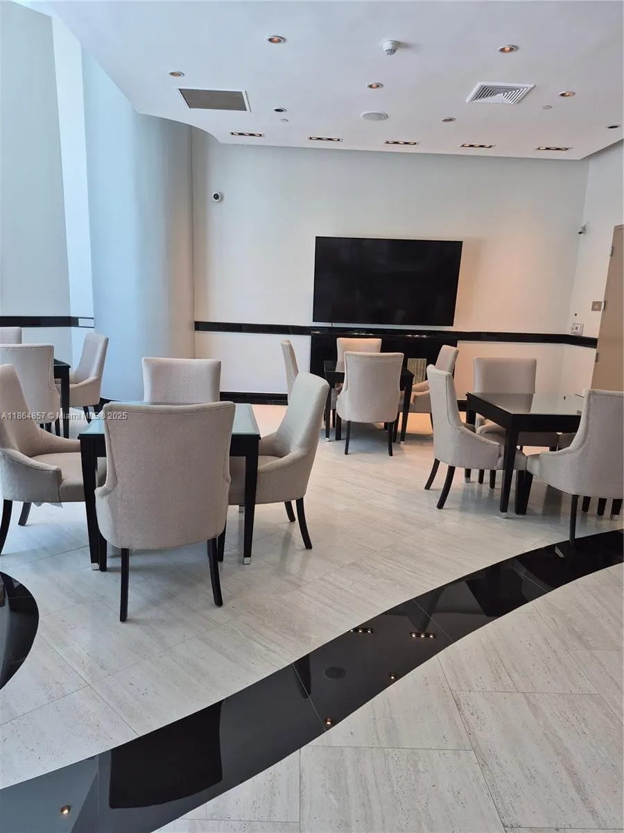 3101 S Ocean Dr, #2707