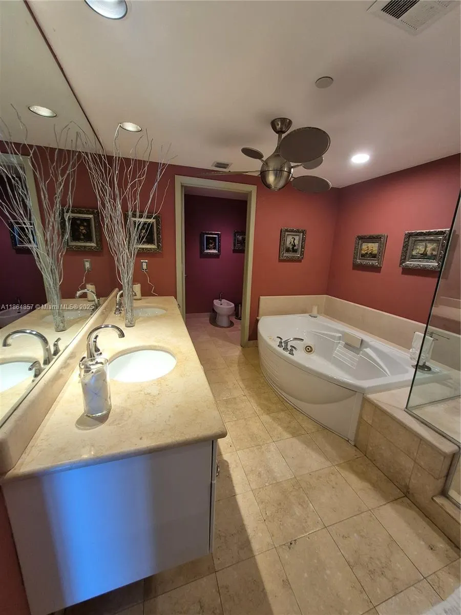 3101 S Ocean Dr, #2707
