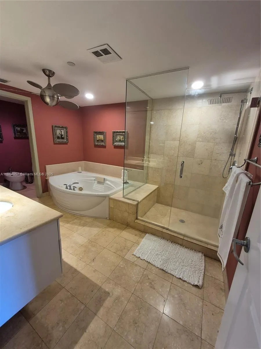3101 S Ocean Dr, #2707