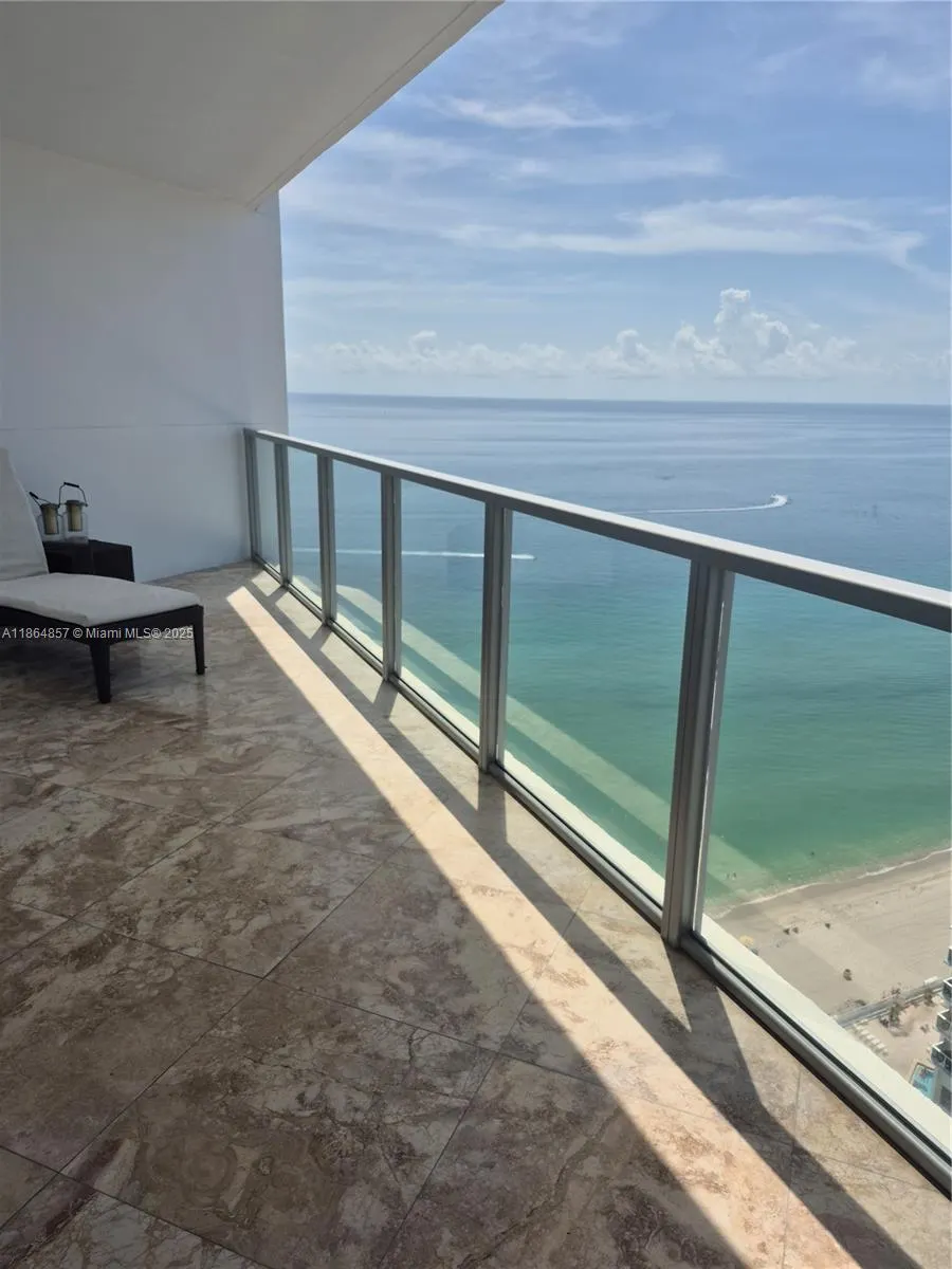 3101 S Ocean Dr, #2707