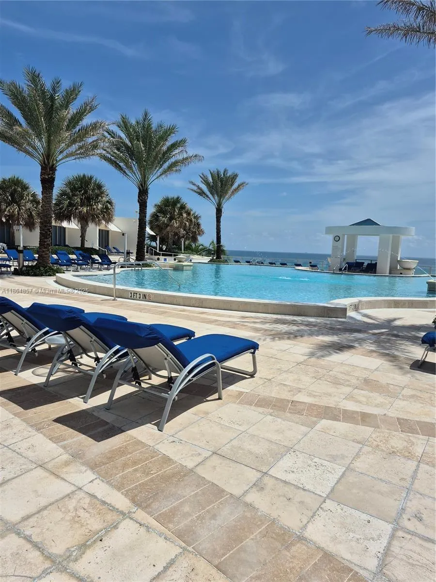 3101 S Ocean Dr, #2707