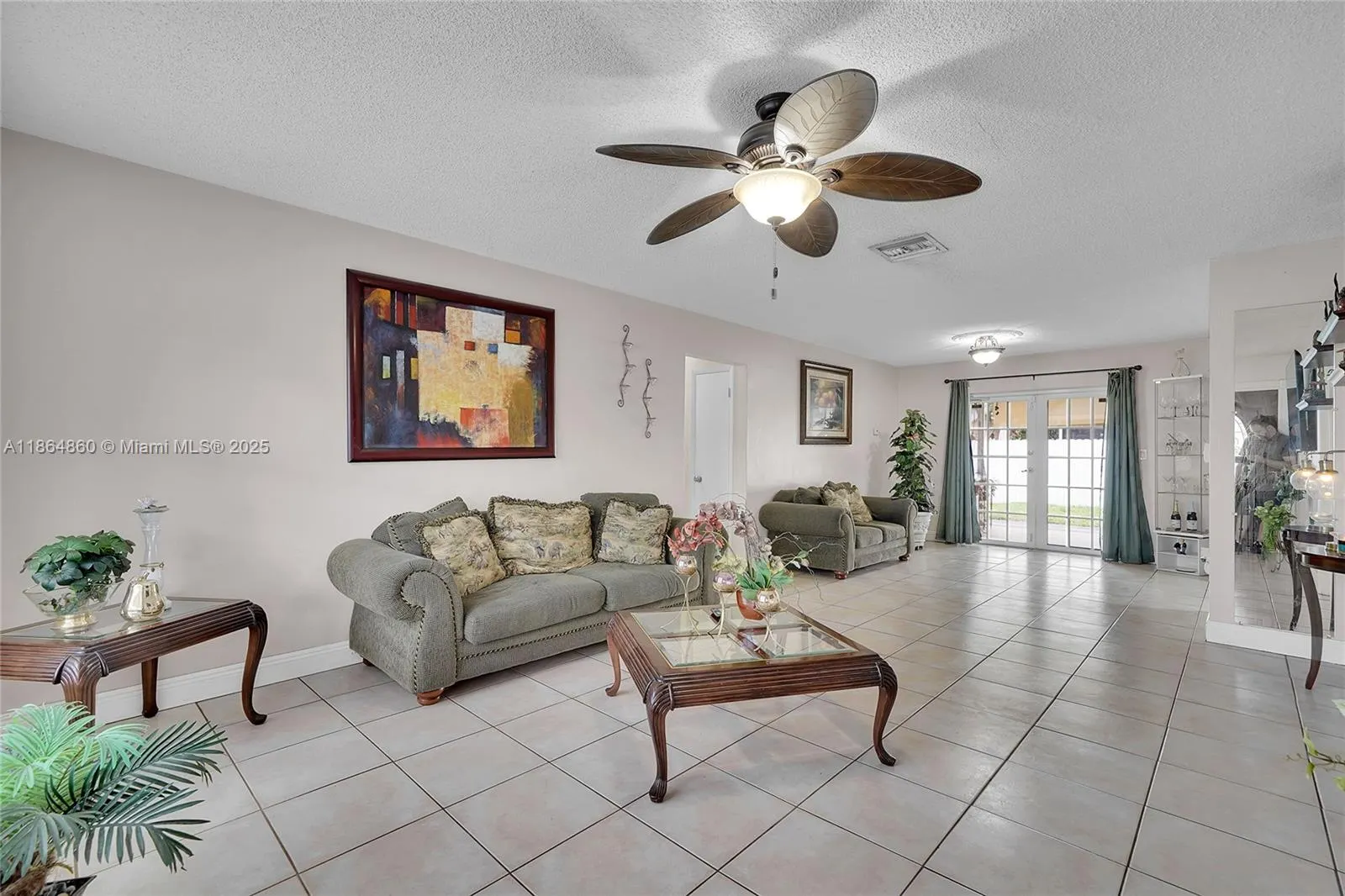 940 N 73rd Way