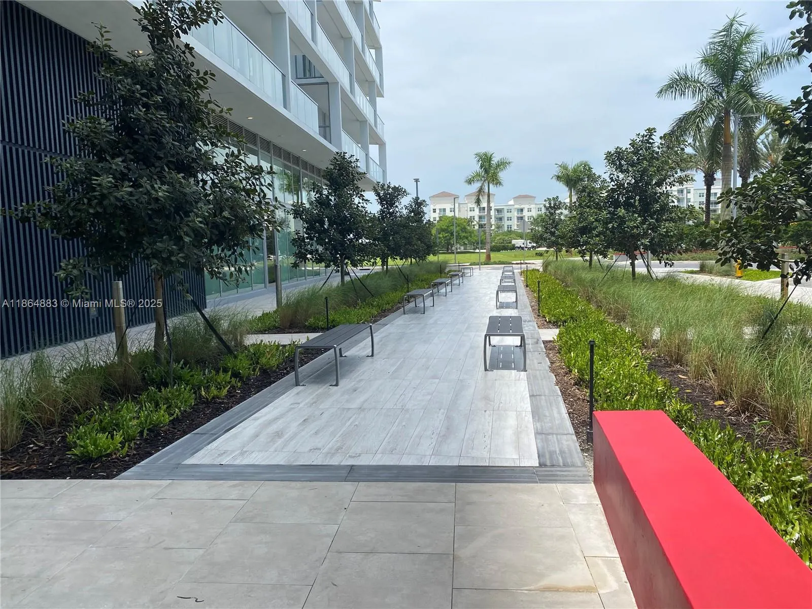 2000 Metropica Way, #408