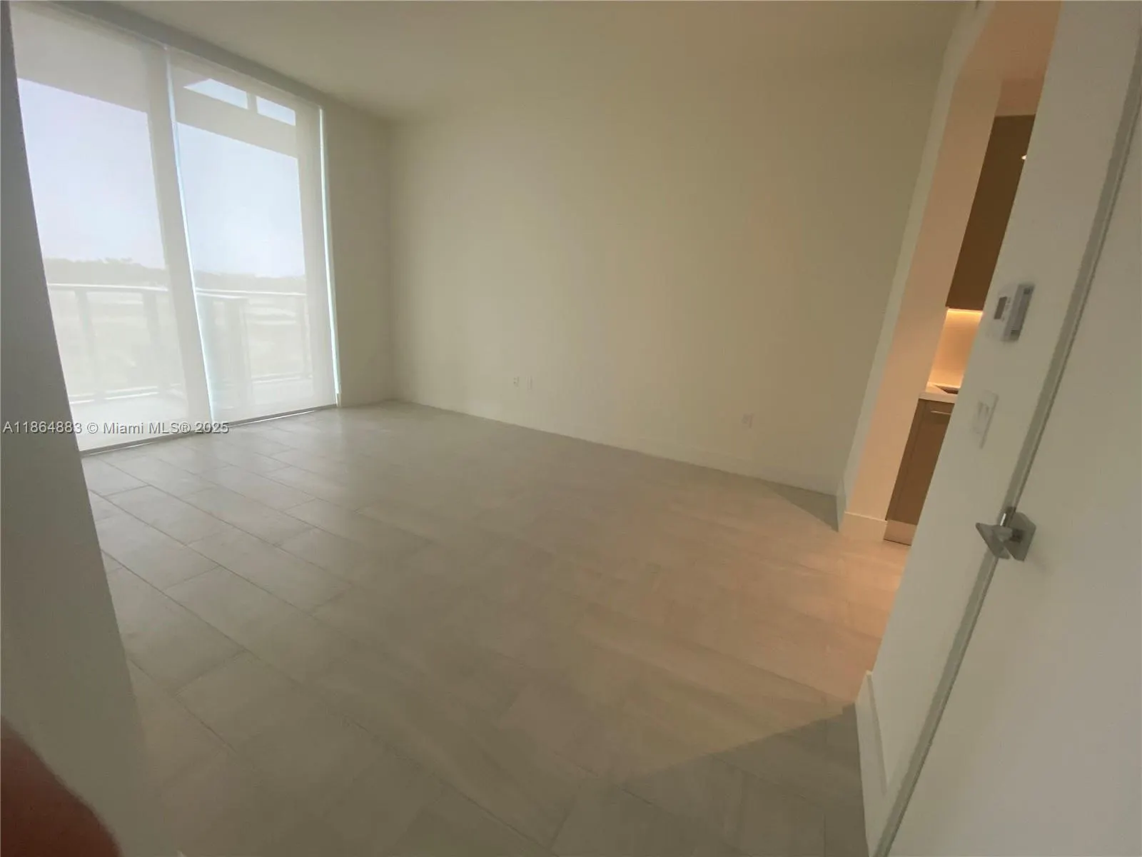 2000 Metropica Way, #408