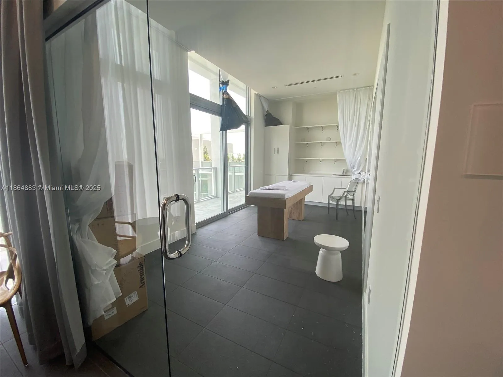 2000 Metropica Way, #408