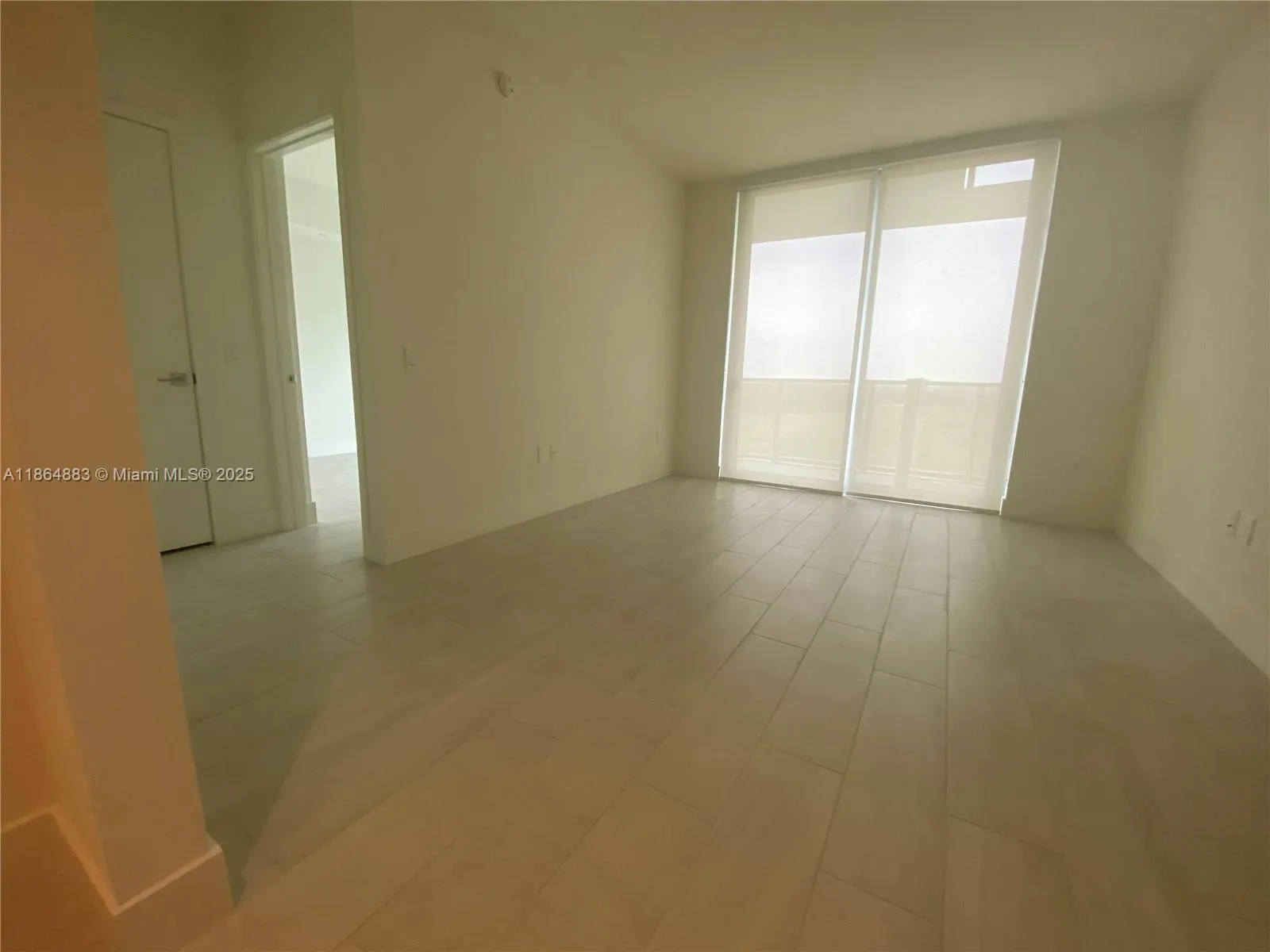 2000 Metropica Way, #408