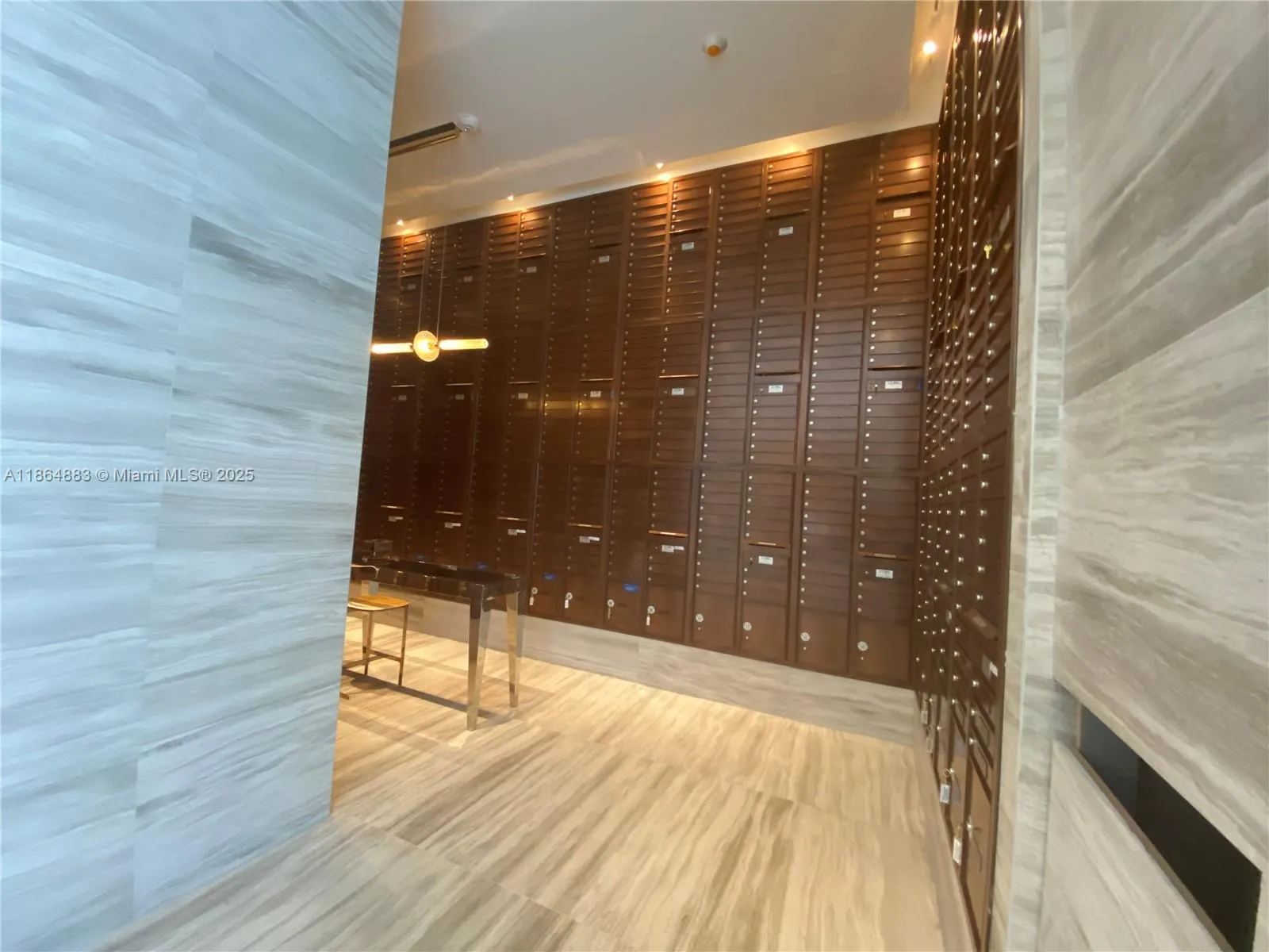 2000 Metropica Way, #408