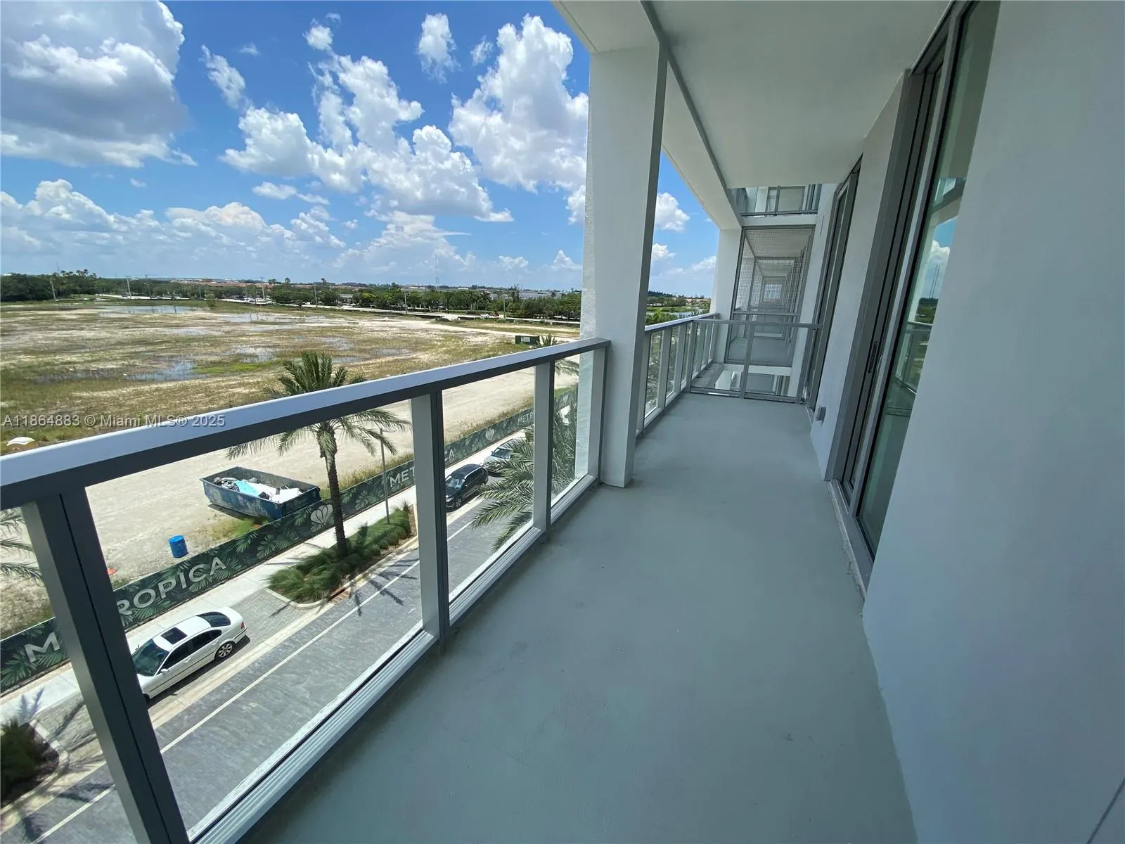2000 Metropica Way, #408