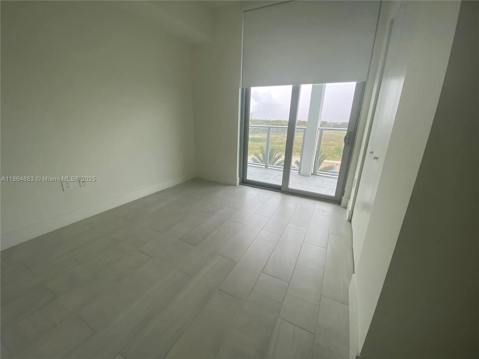 2000 Metropica Way, #408