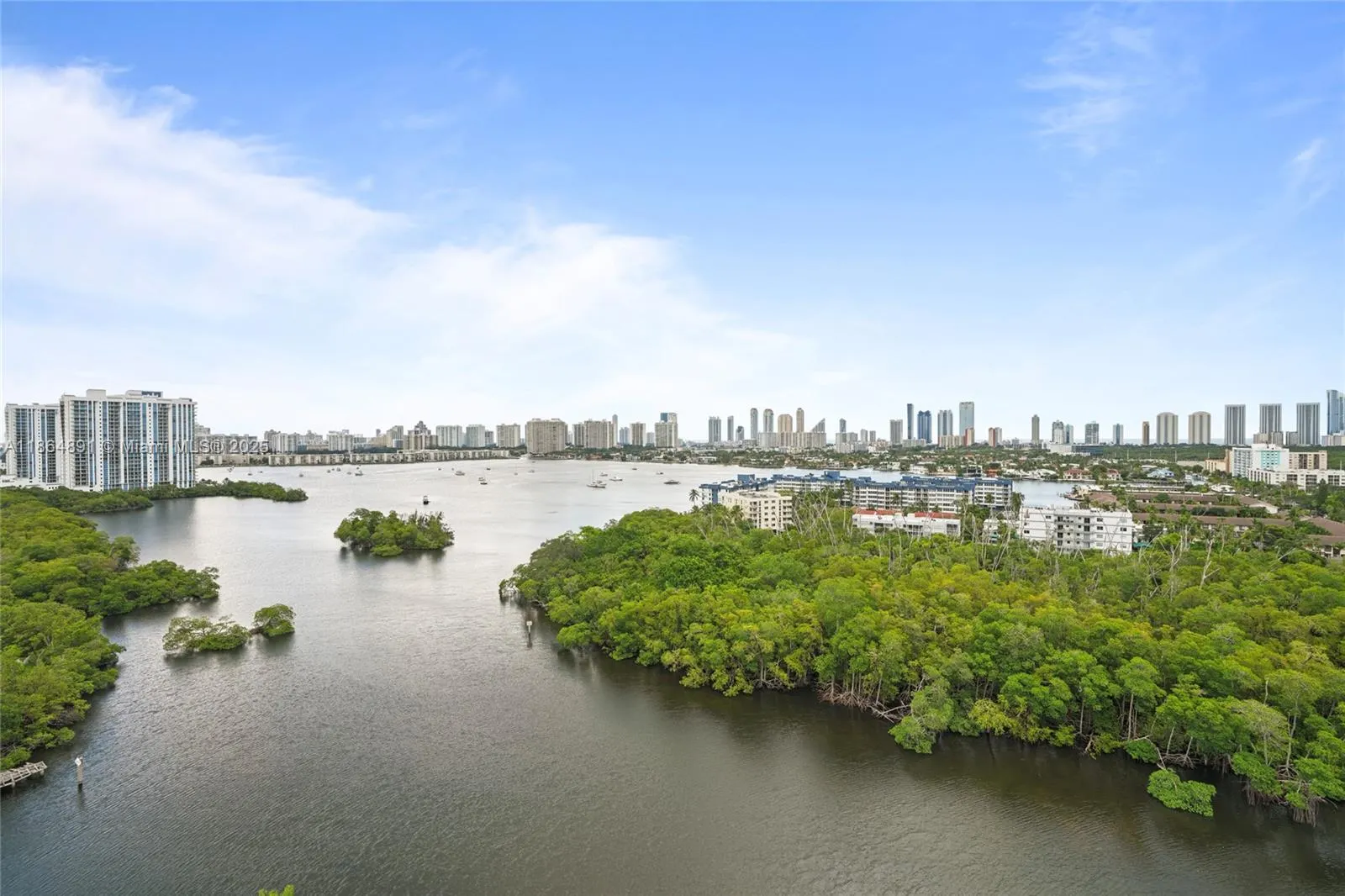 16385 Biscayne, #1618+ 2 Parking