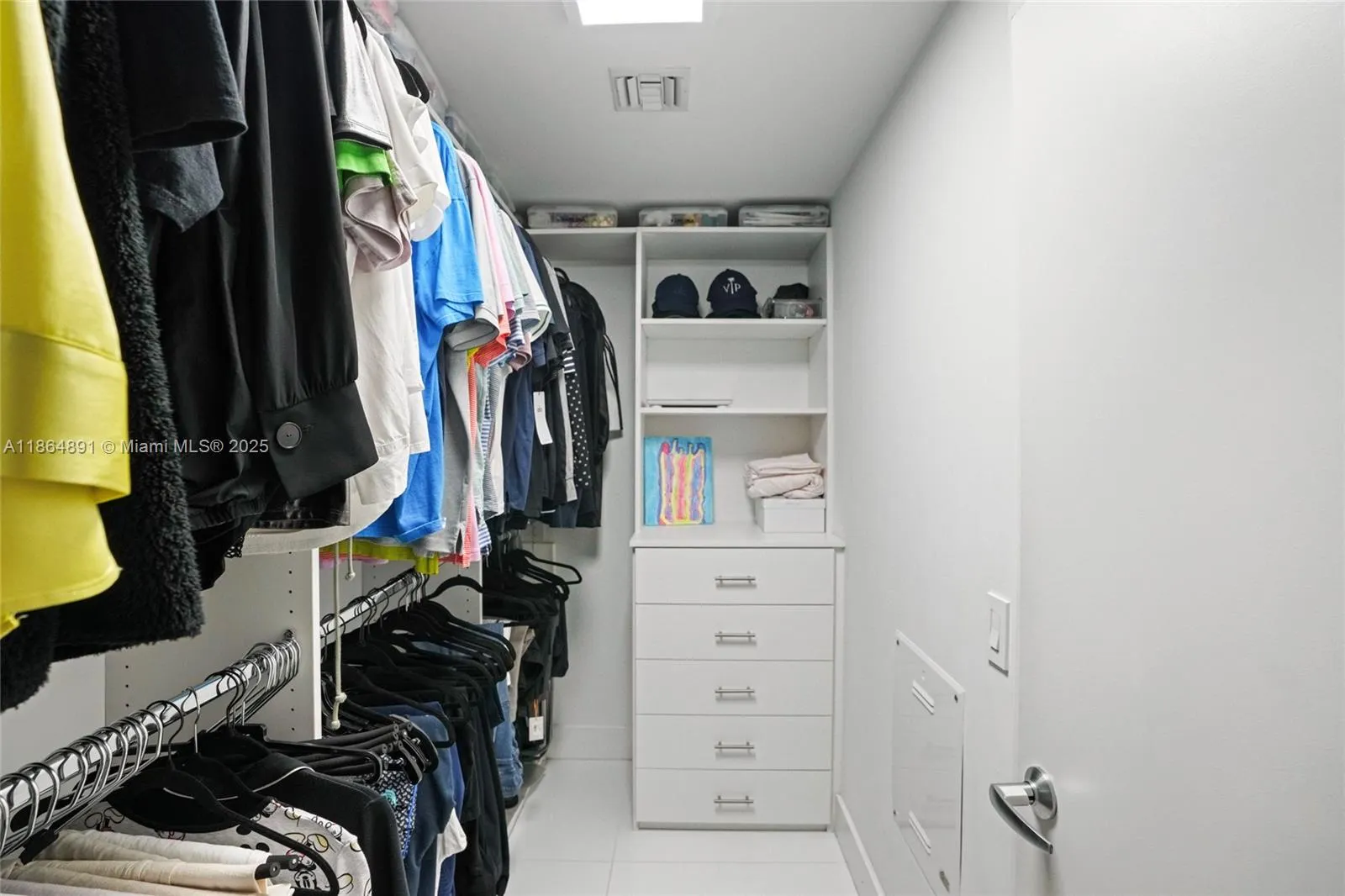 16385 Biscayne, #1618+ 2 Parking