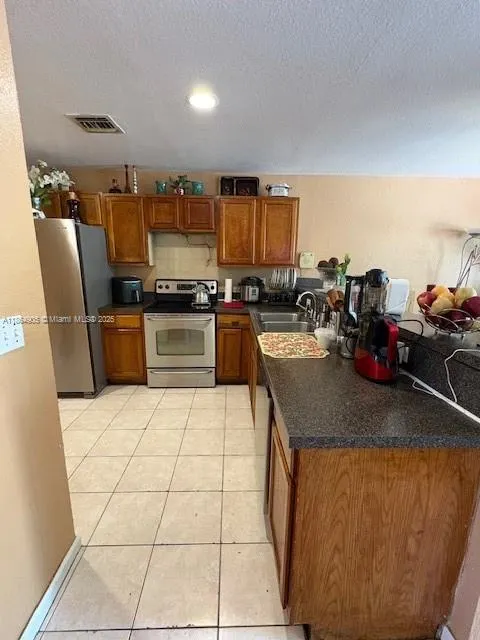 2753 NW 13th St