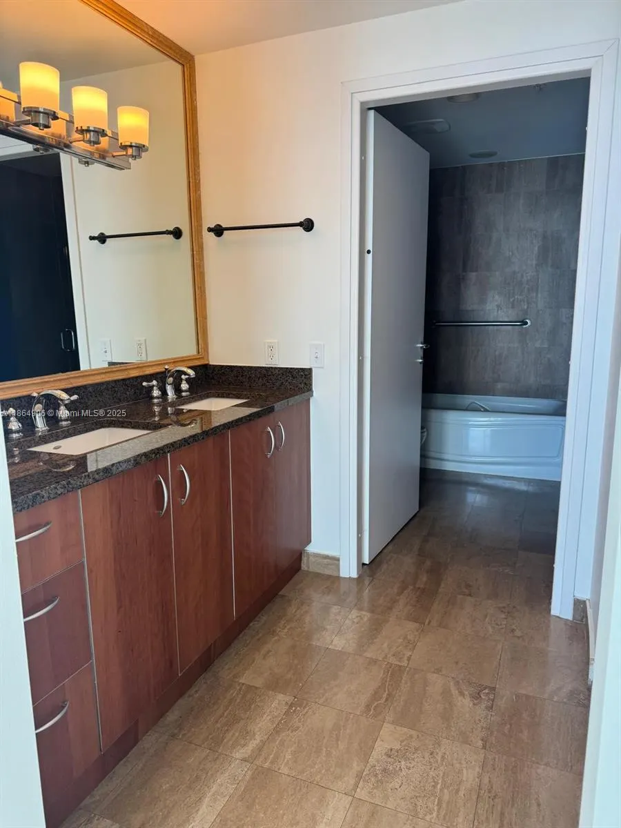 300 S Biscayne Blvd, #T-1514