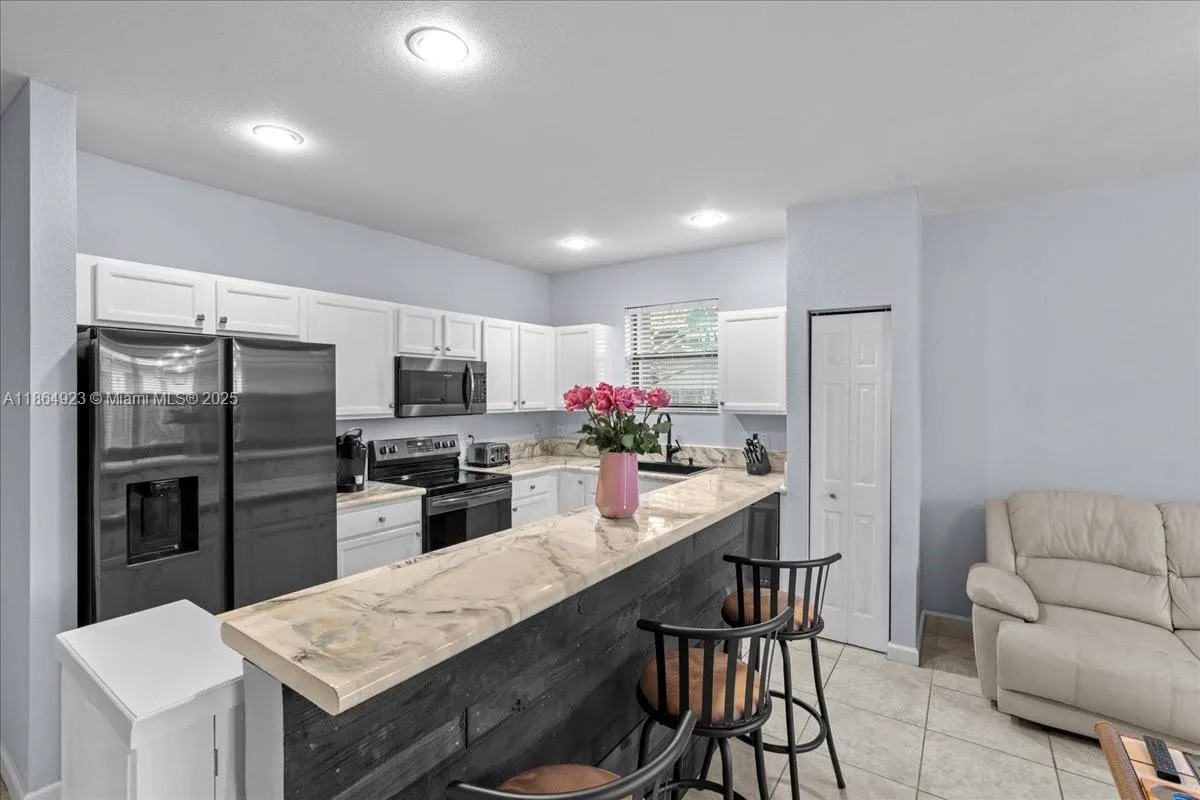 140 SE 36th Ter