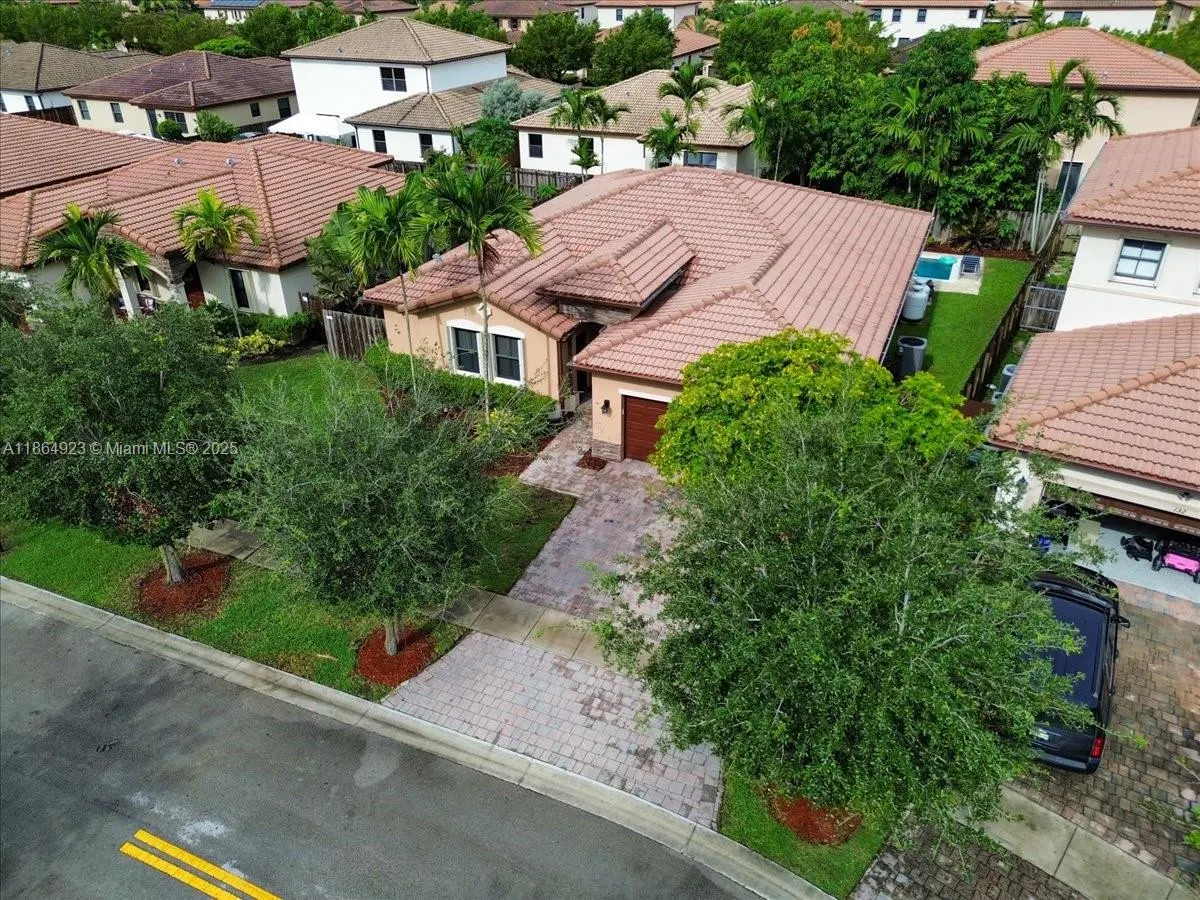 140 SE 36th Ter