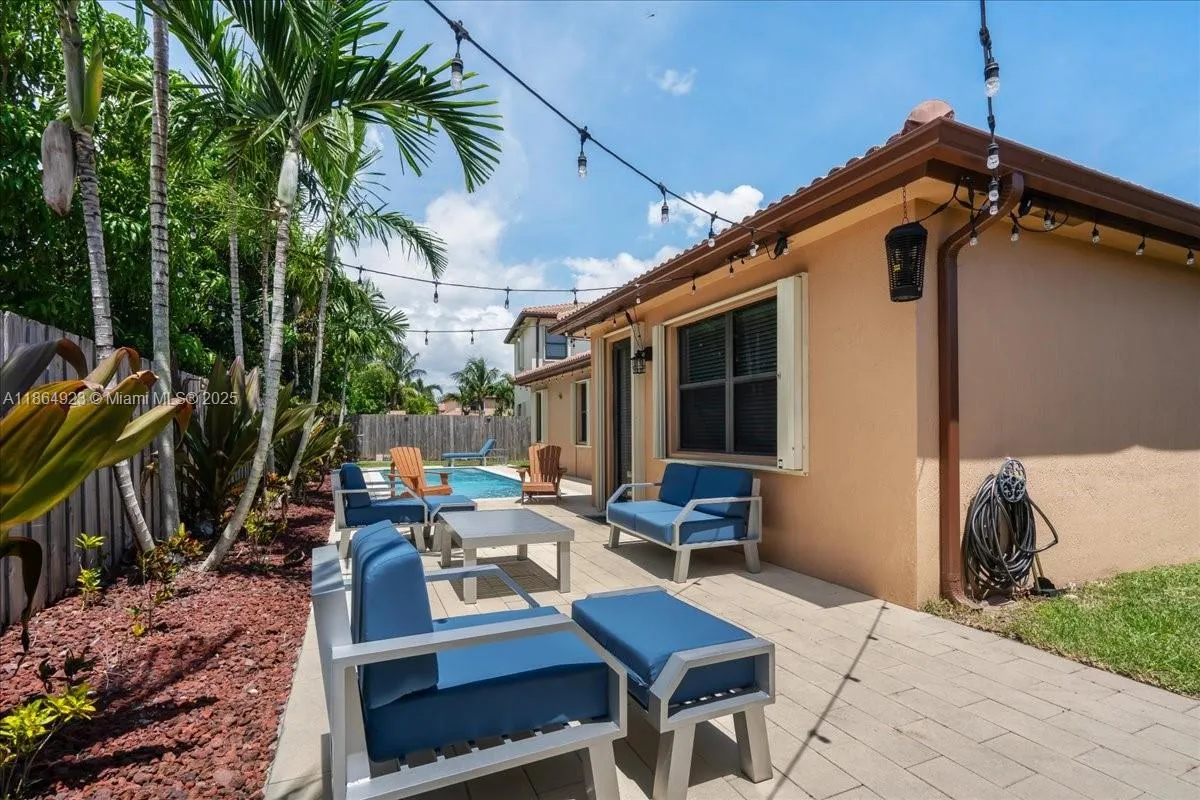 140 SE 36th Ter