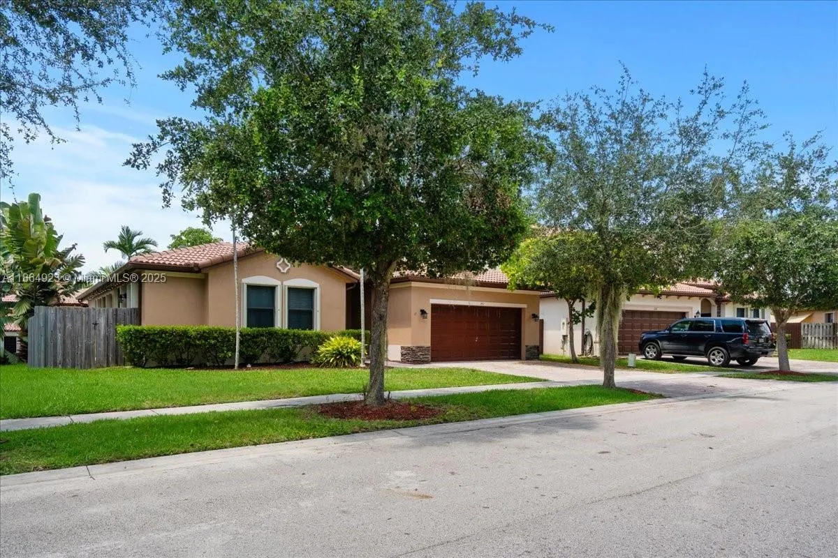 140 SE 36th Ter