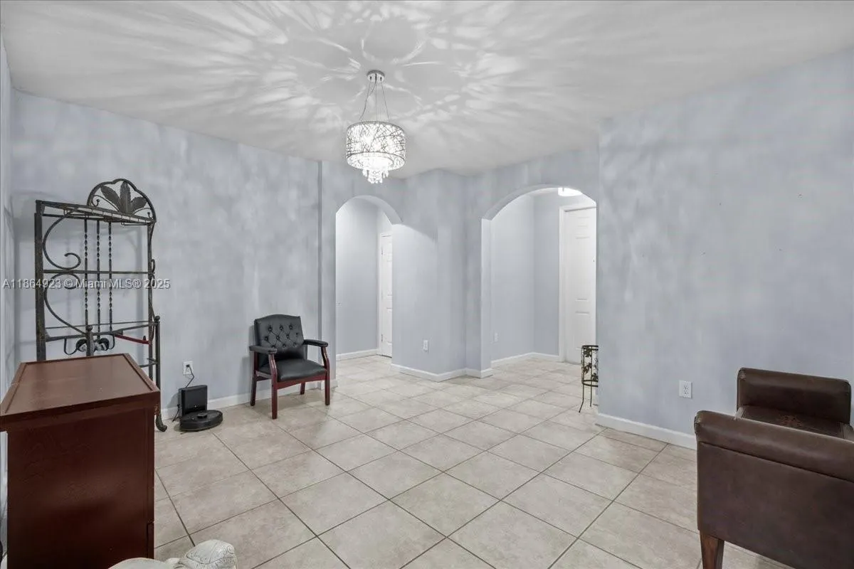 140 SE 36th Ter