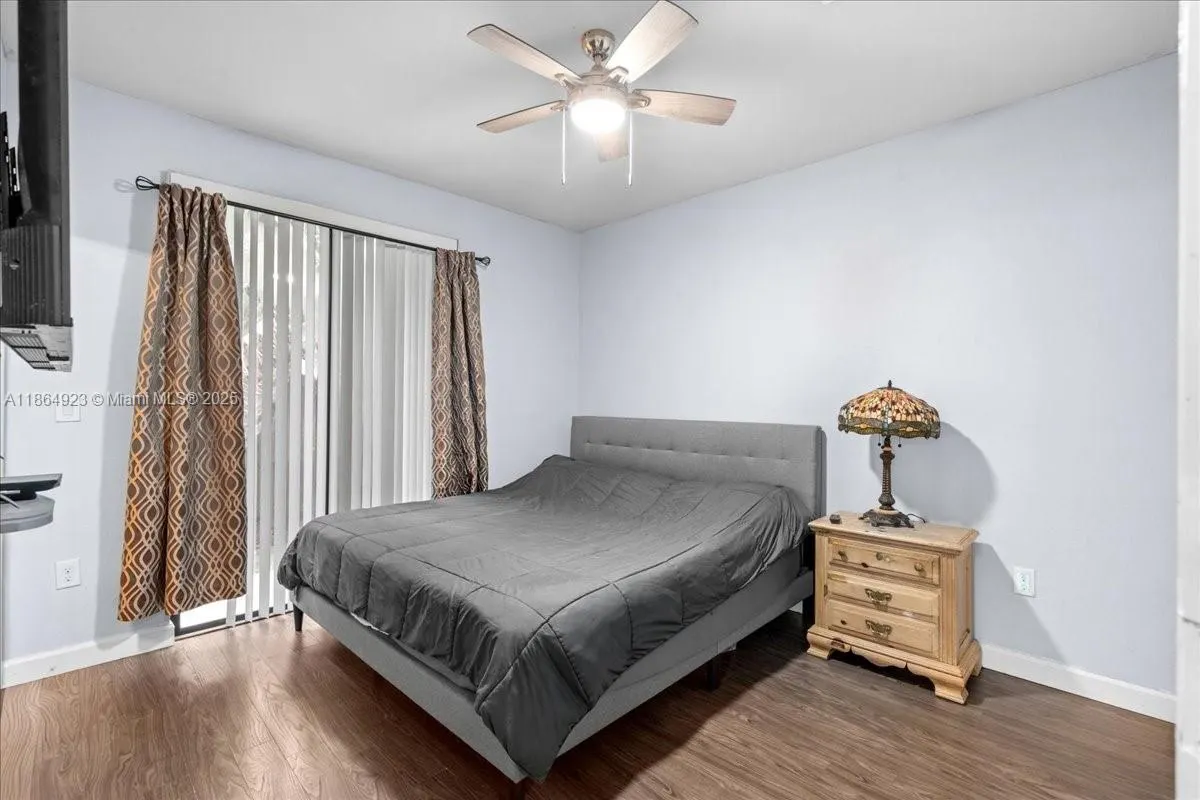 140 SE 36th Ter