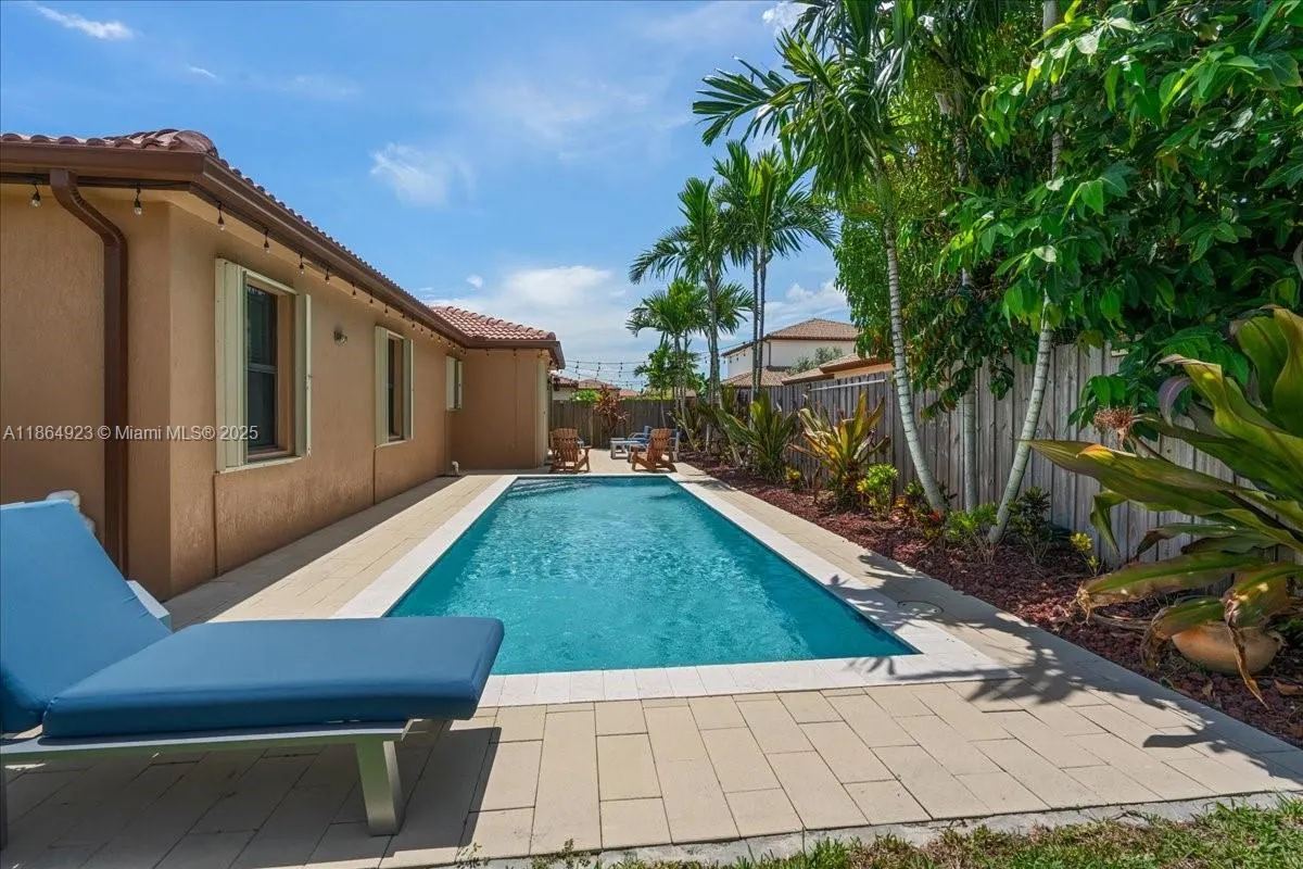 140 SE 36th Ter
