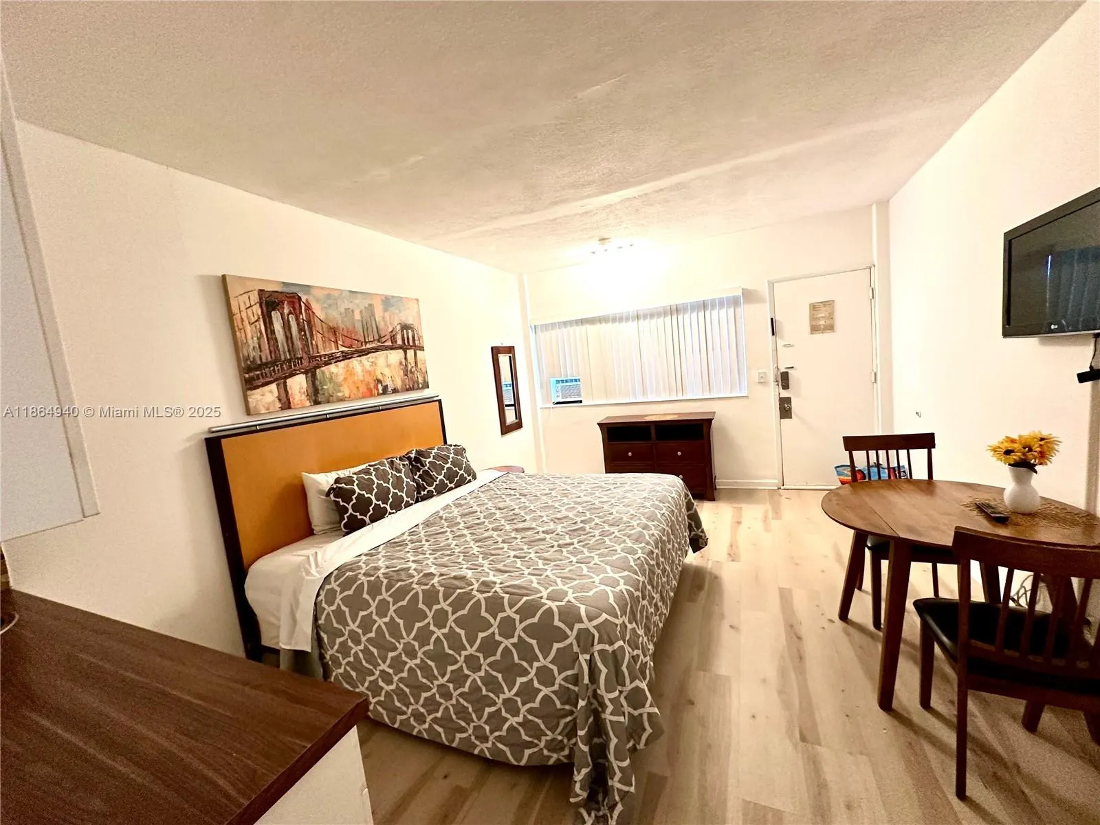 26 Diplomat Pkwy, #2325