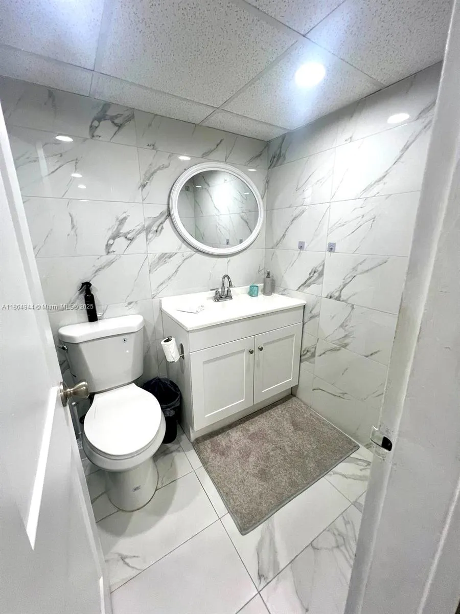26 Diplomat Pkwy, #2263