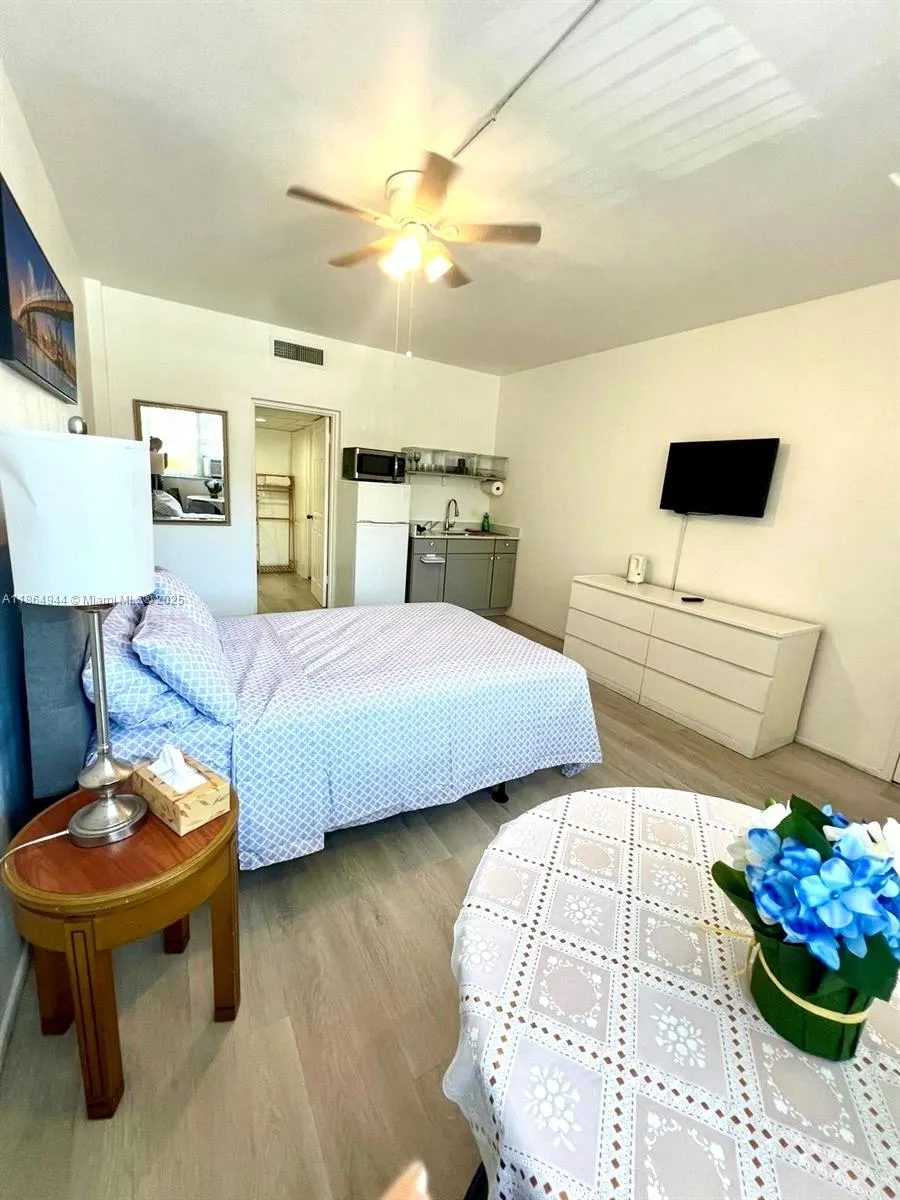 26 Diplomat Pkwy, #2263
