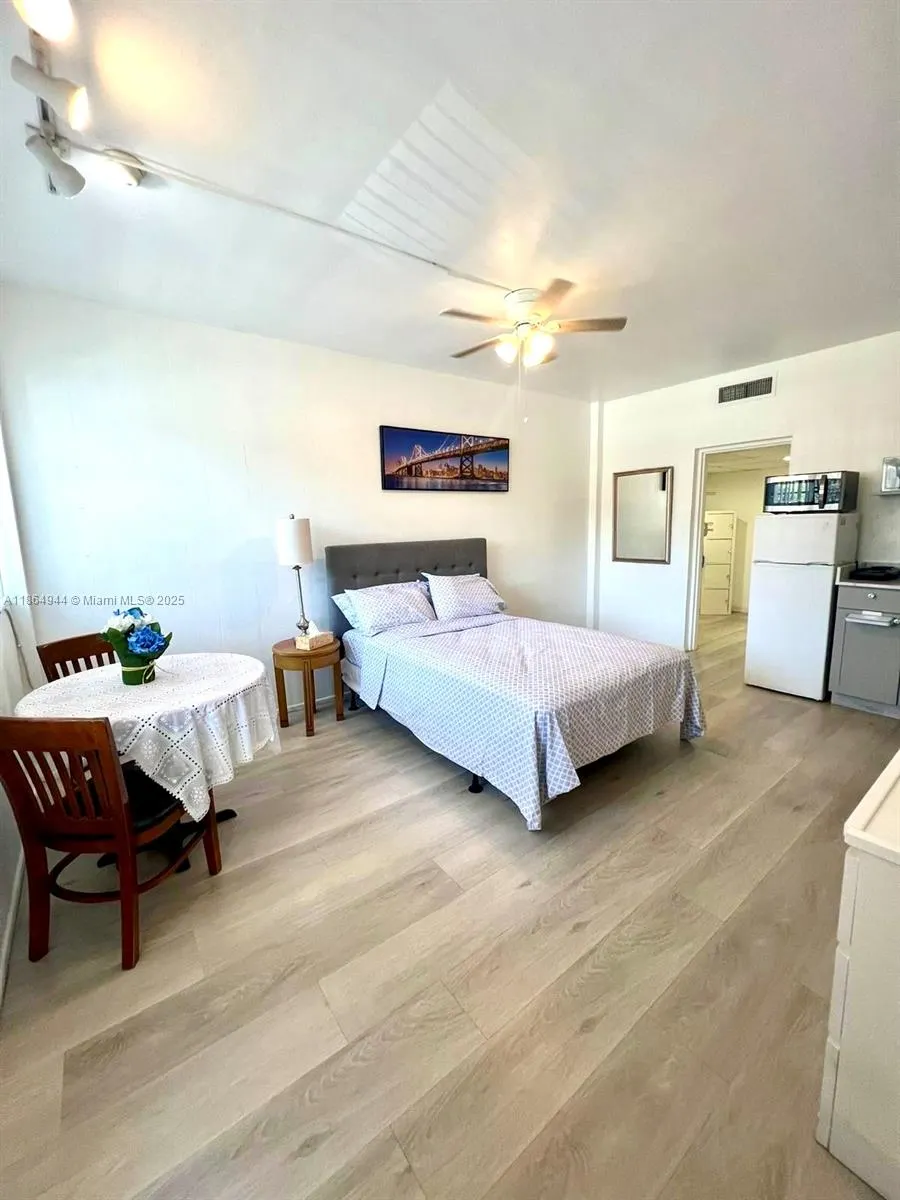 26 Diplomat Pkwy, #2263