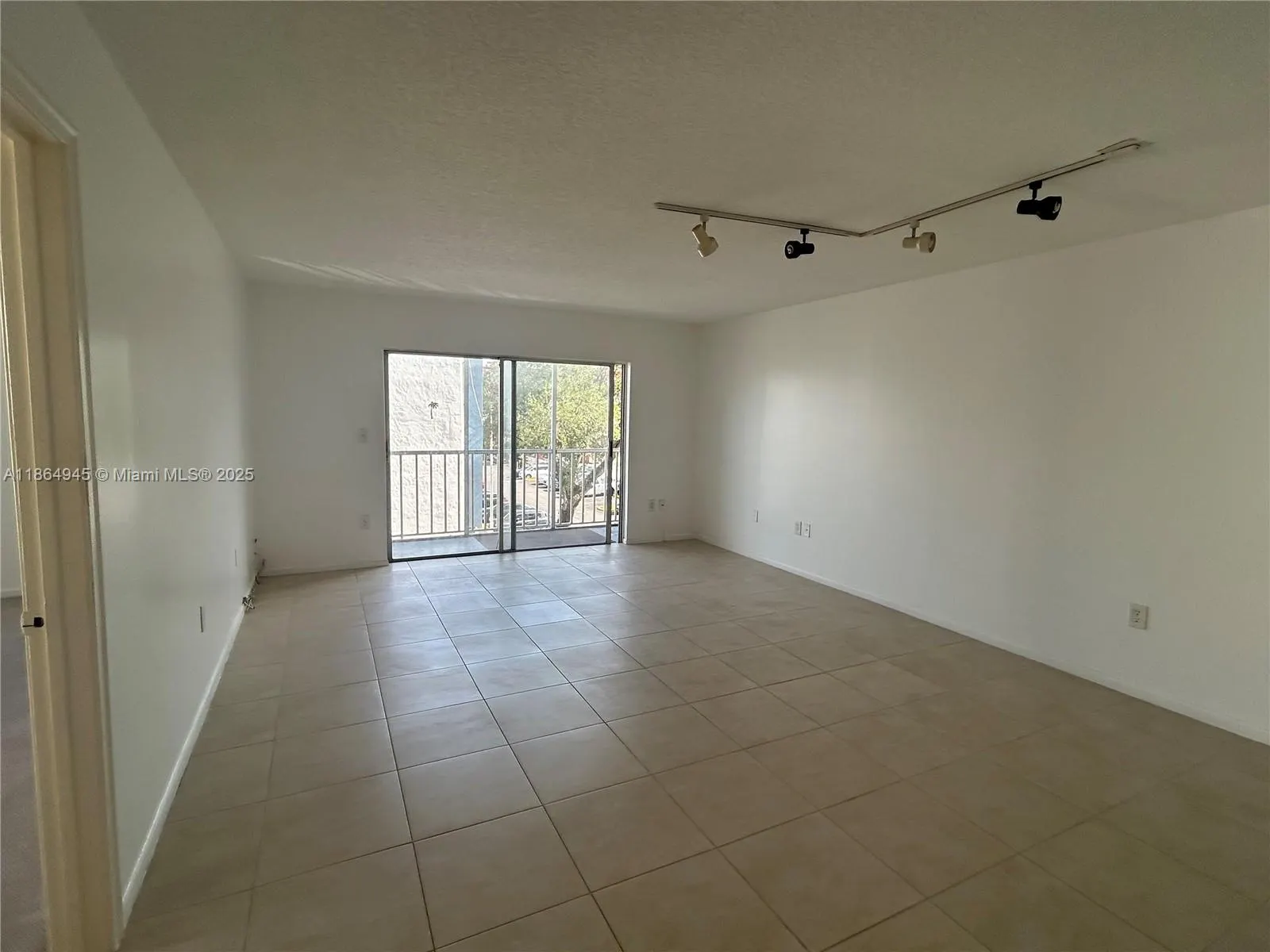 16750 NE 10th Ave, #322