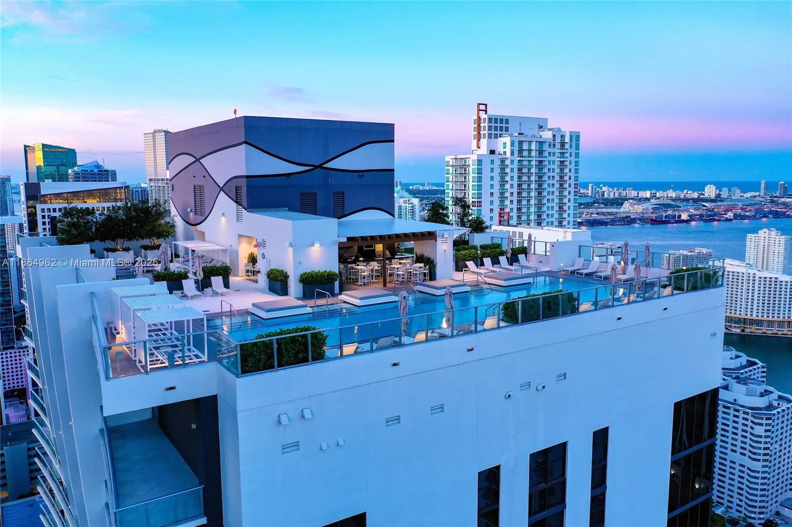 1010 Brickell Ave, #3905