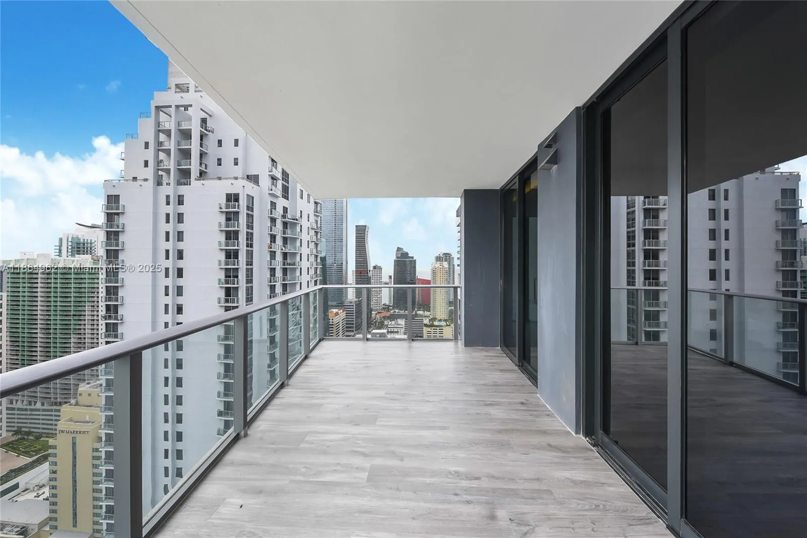 1010 Brickell Ave, #3905
