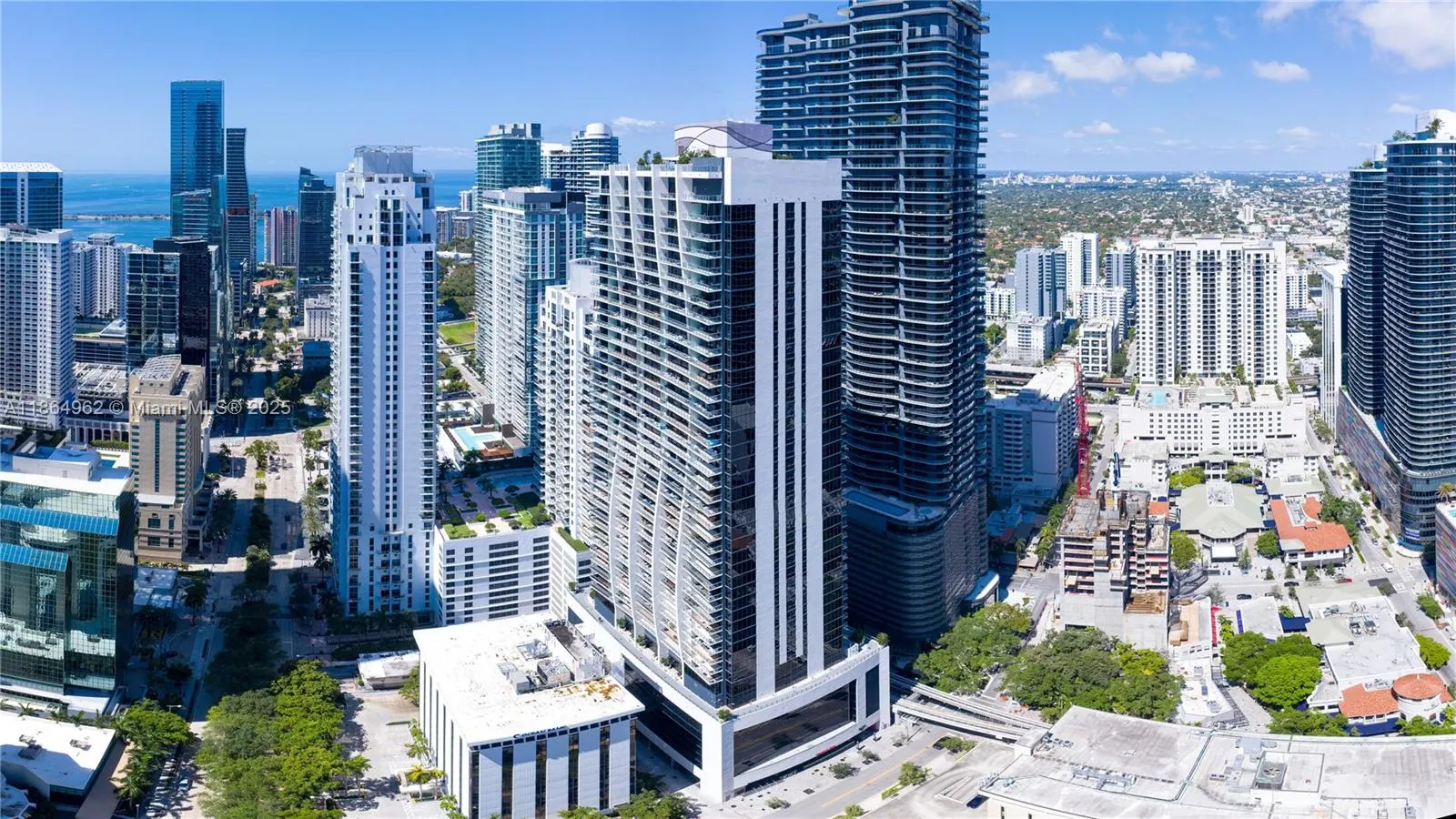 1010 Brickell Ave, #3905