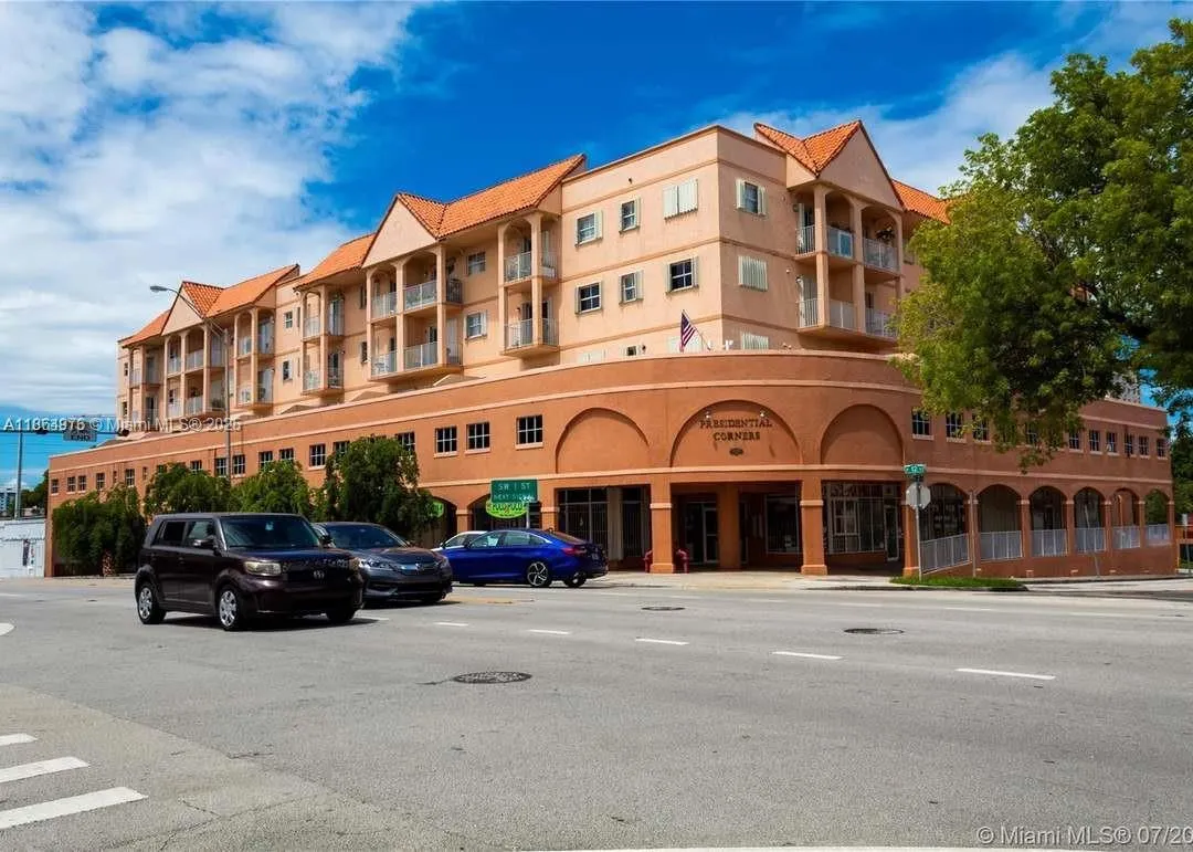 199 SW 12th Ave, #415B
