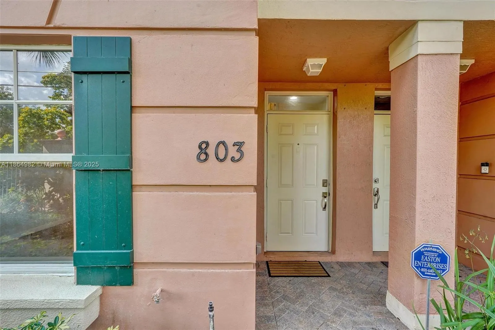 1033 NE 17th Way, #803