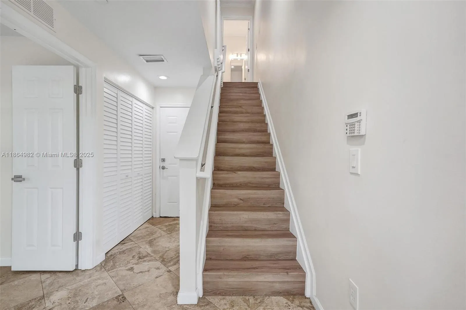 1033 NE 17th Way, #803