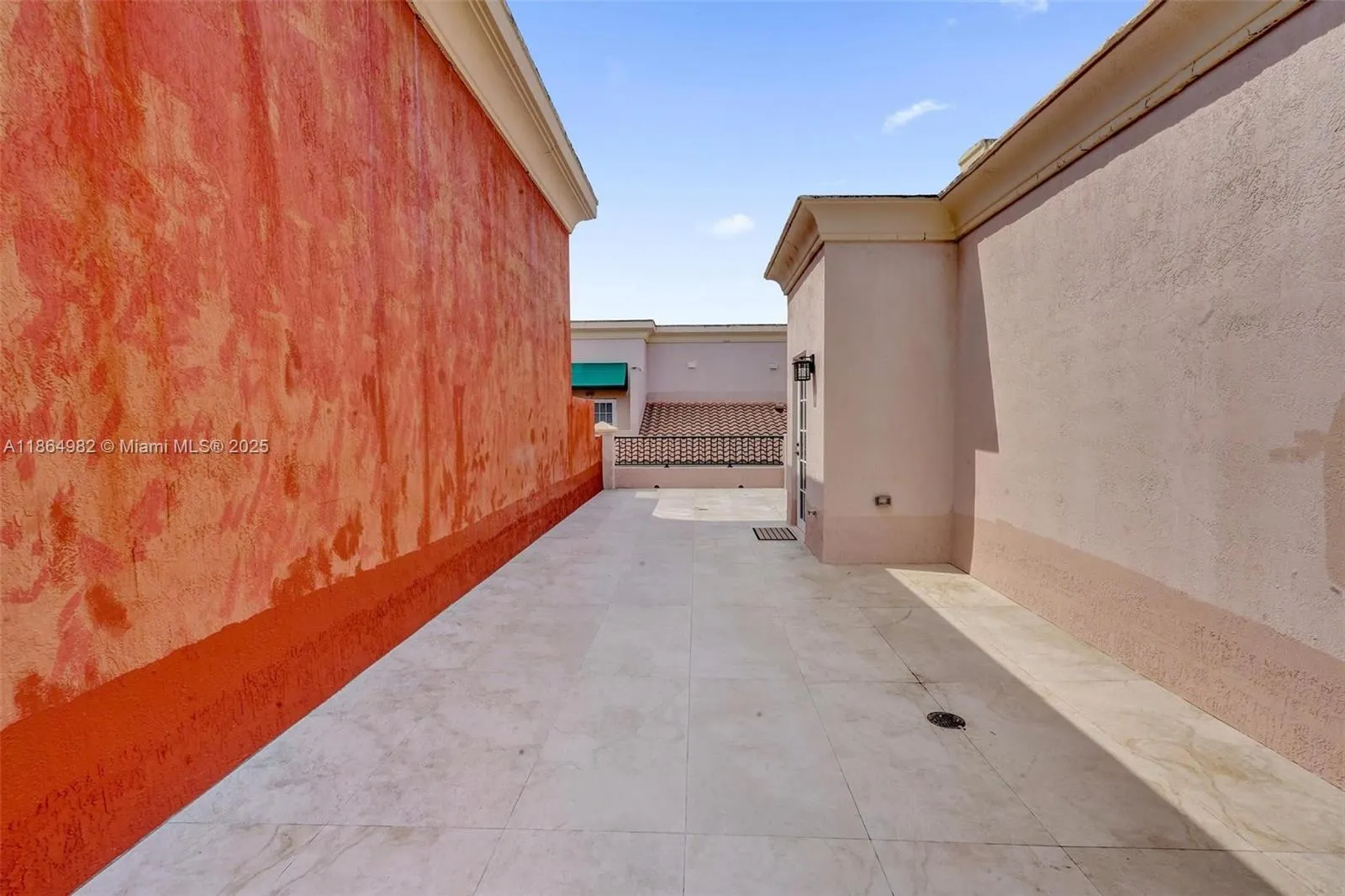 1033 NE 17th Way, #803