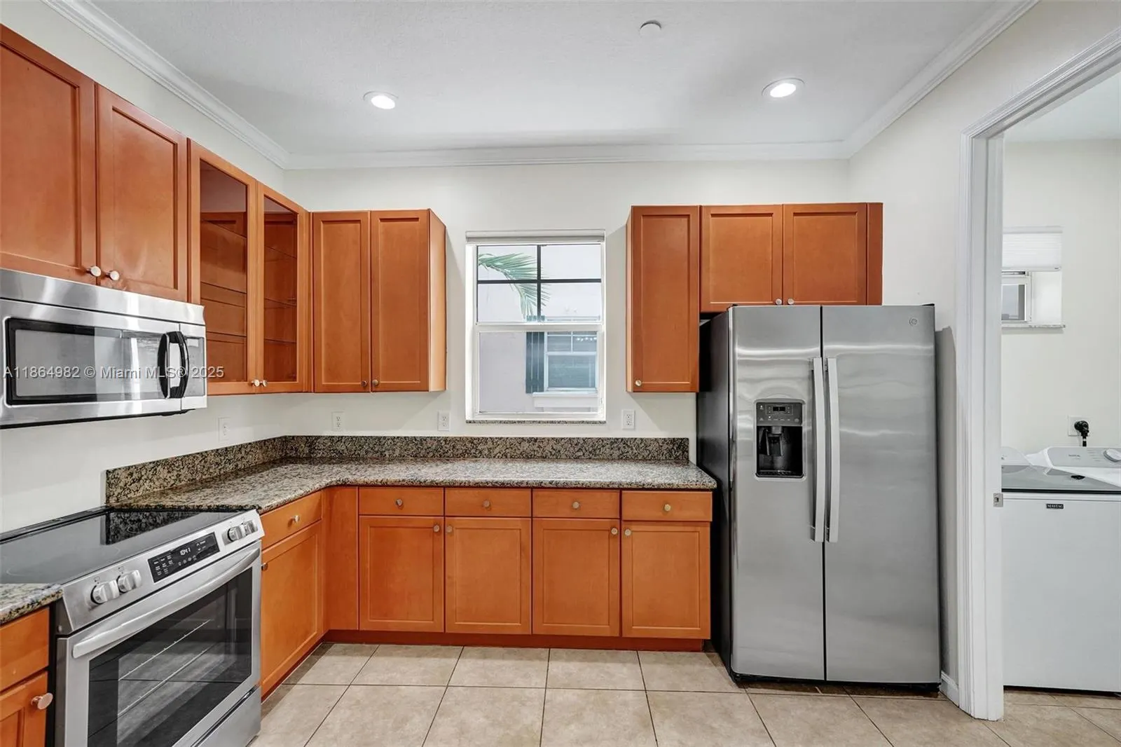 1033 NE 17th Way, #803
