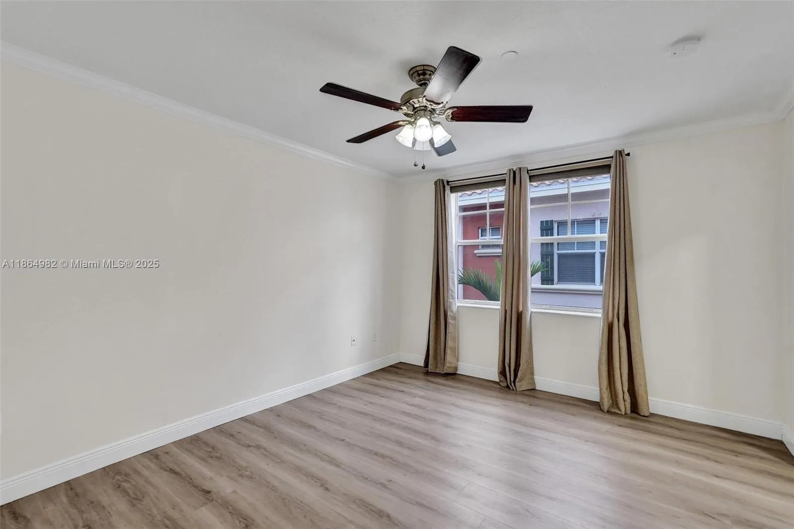 1033 NE 17th Way, #803