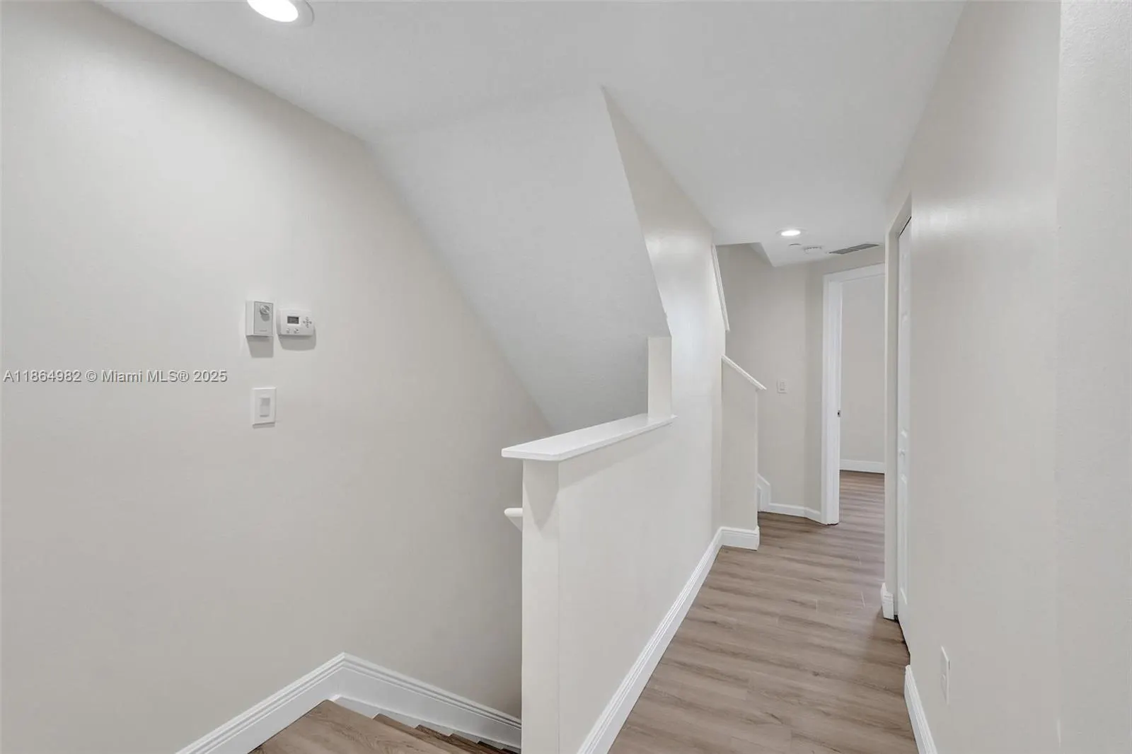 1033 NE 17th Way, #803