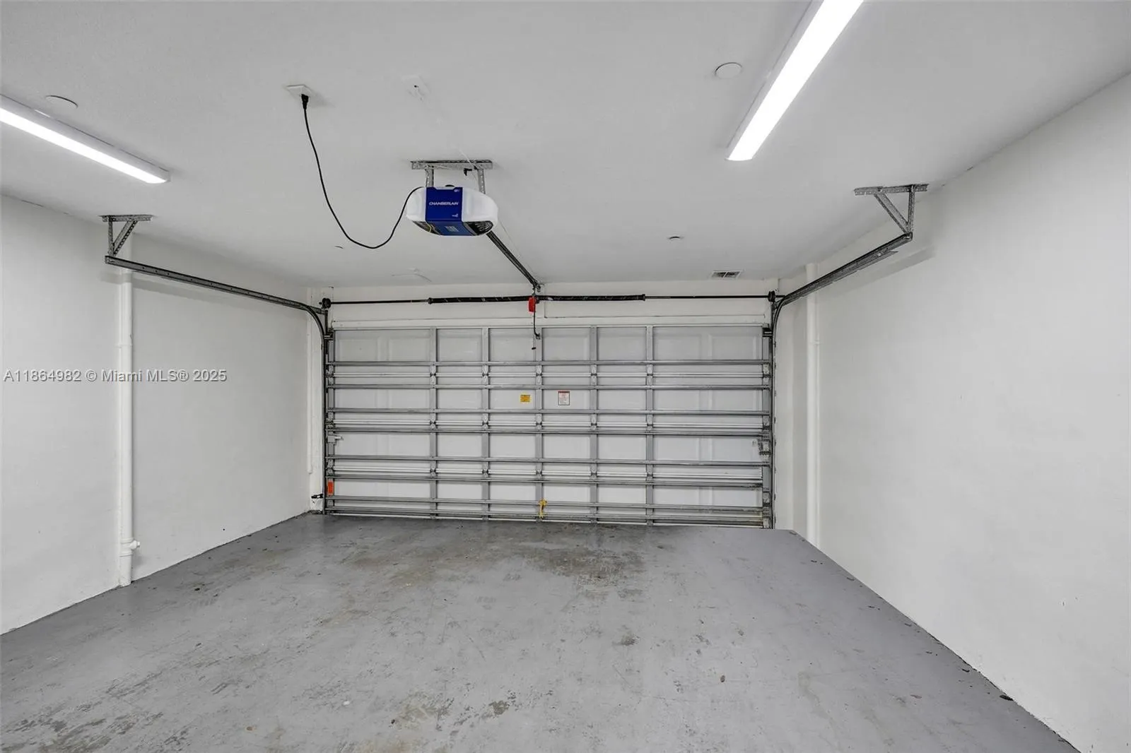 1033 NE 17th Way, #803