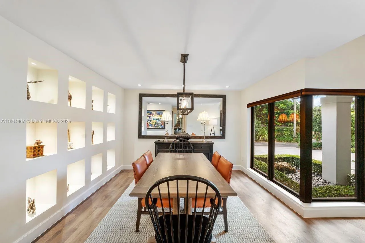 11044 SW 77th Ct Cir