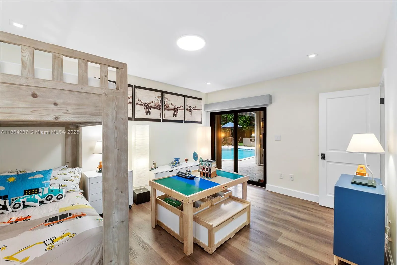 11044 SW 77th Ct Cir