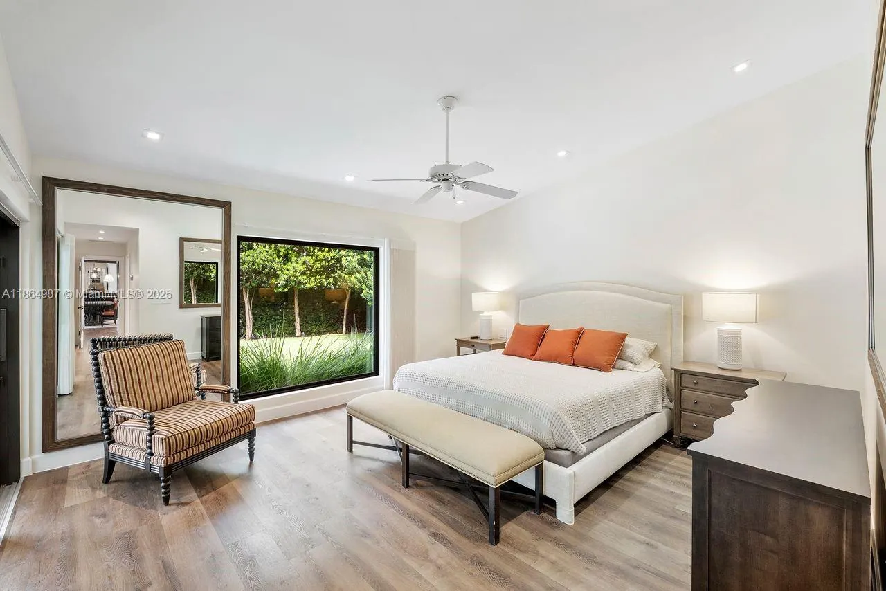 11044 SW 77th Ct Cir