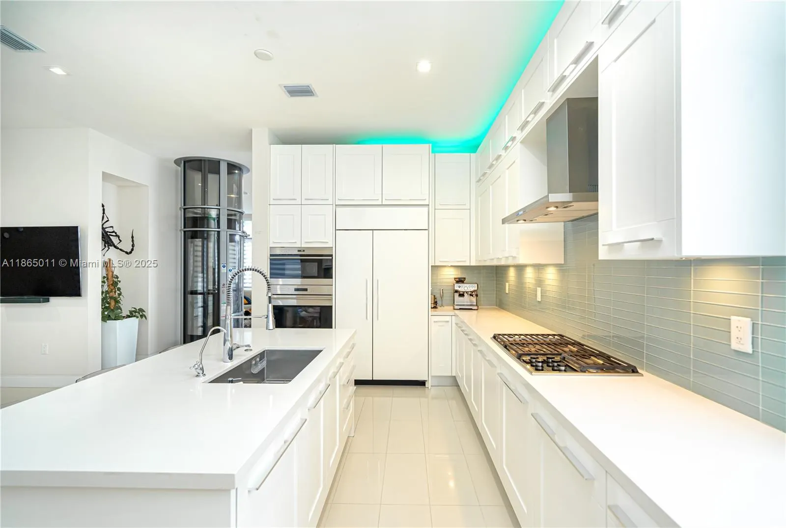 8263 NW 47th Ter