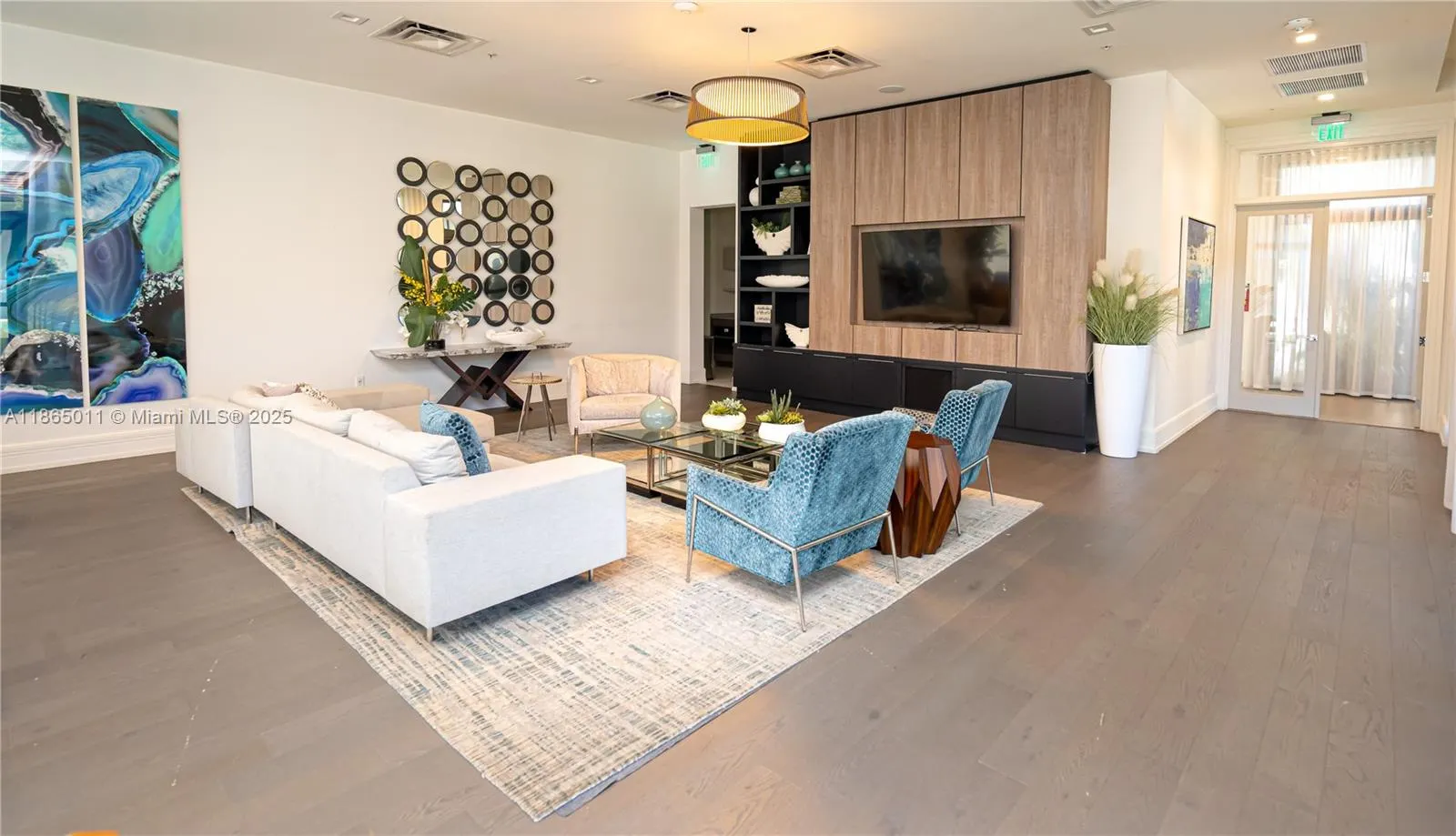 8263 NW 47th Ter