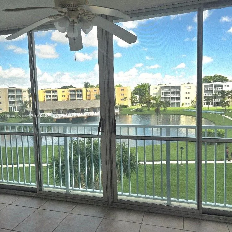 205 SE 11th Ter, #302